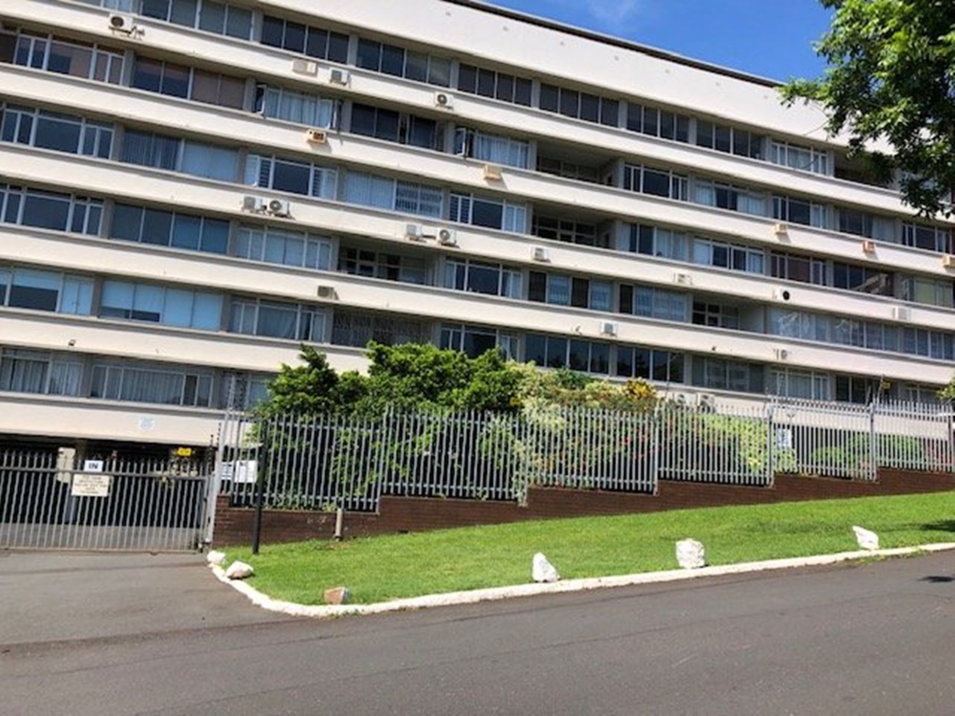 3 bedroom apartment for sale in Glenwood (Durban)