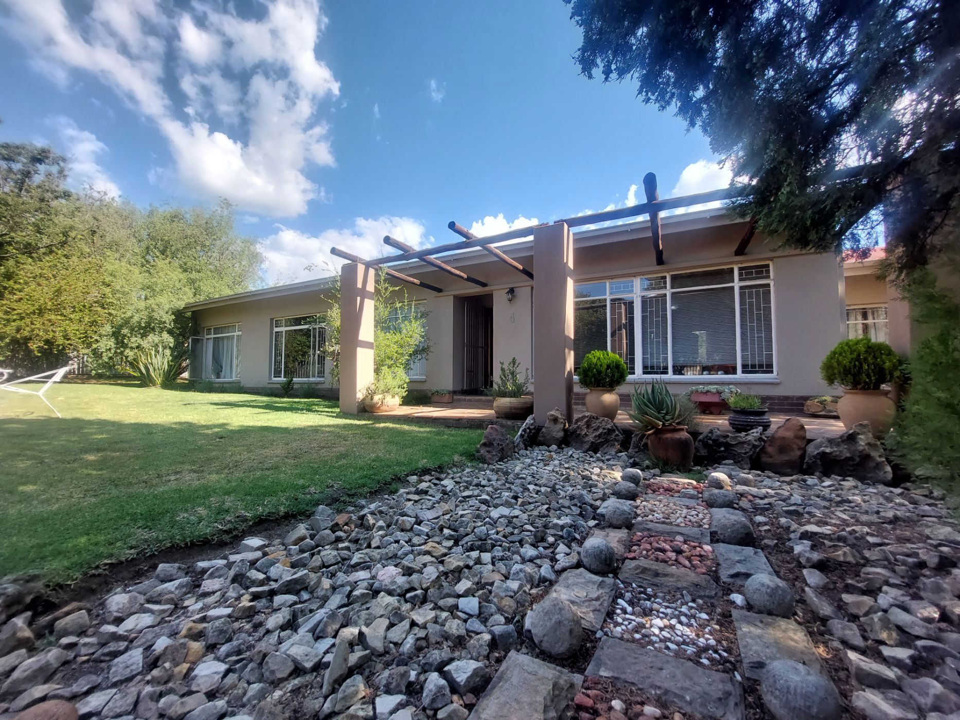 4 Bedroom House For Sale Panorama (Bethlehem) 1BTH1644552 Pam