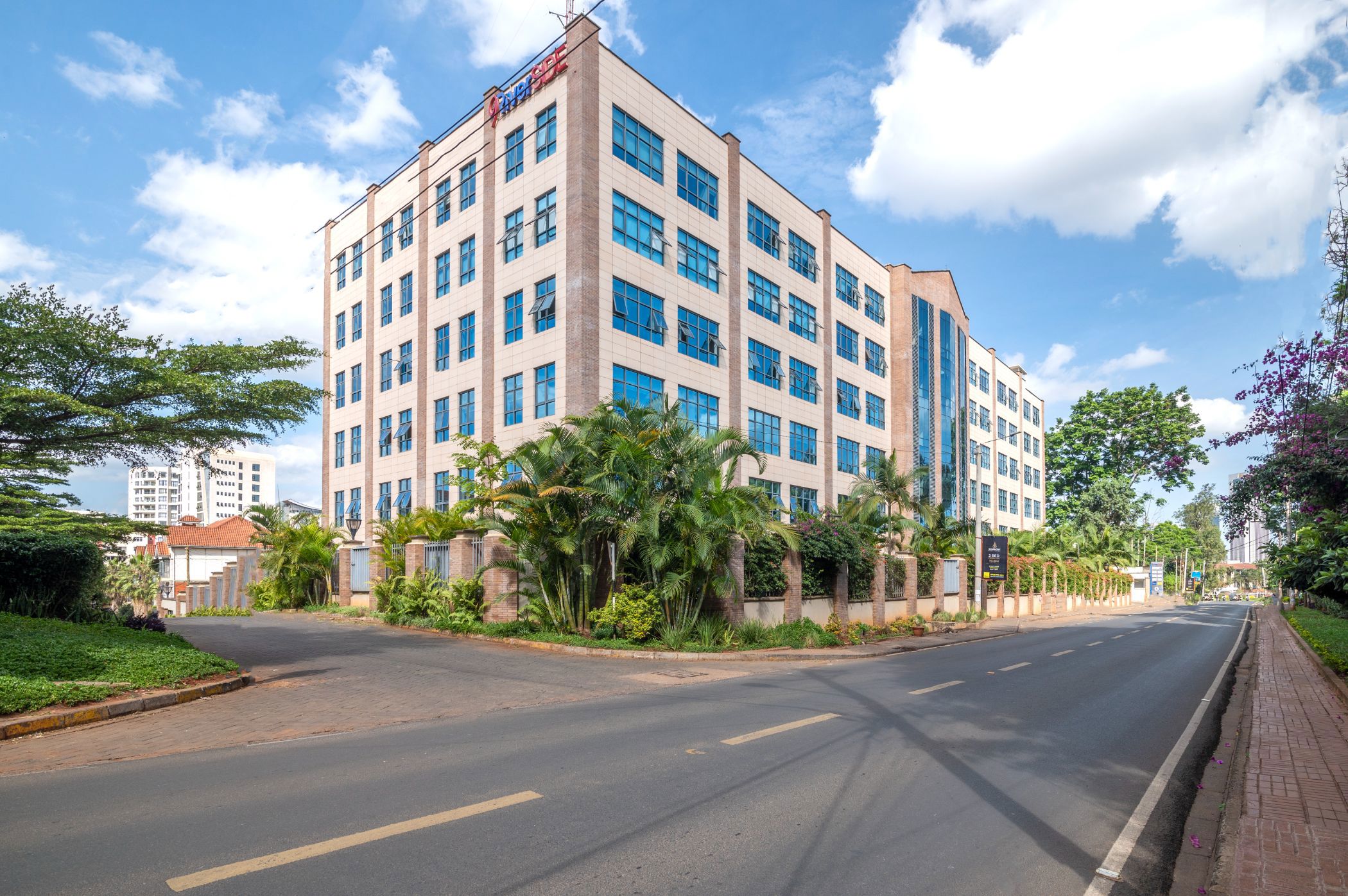 345 m&sup2; commercial building to rent in Riverside (Kenya)
