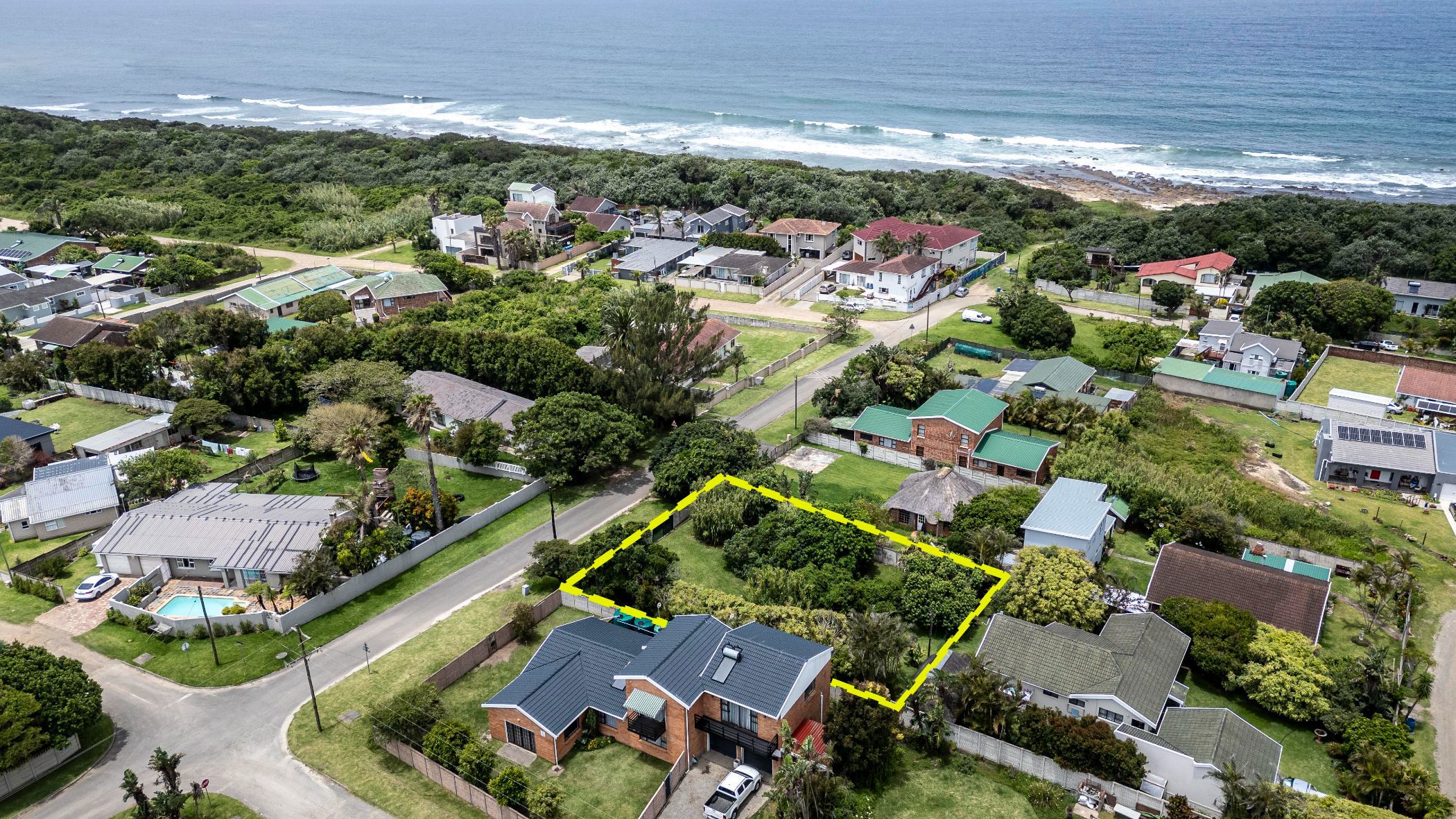 694 m2 Residential Vacant Land For Sale Sunrise on Sea 1ET1641755 Pam Golding Properties