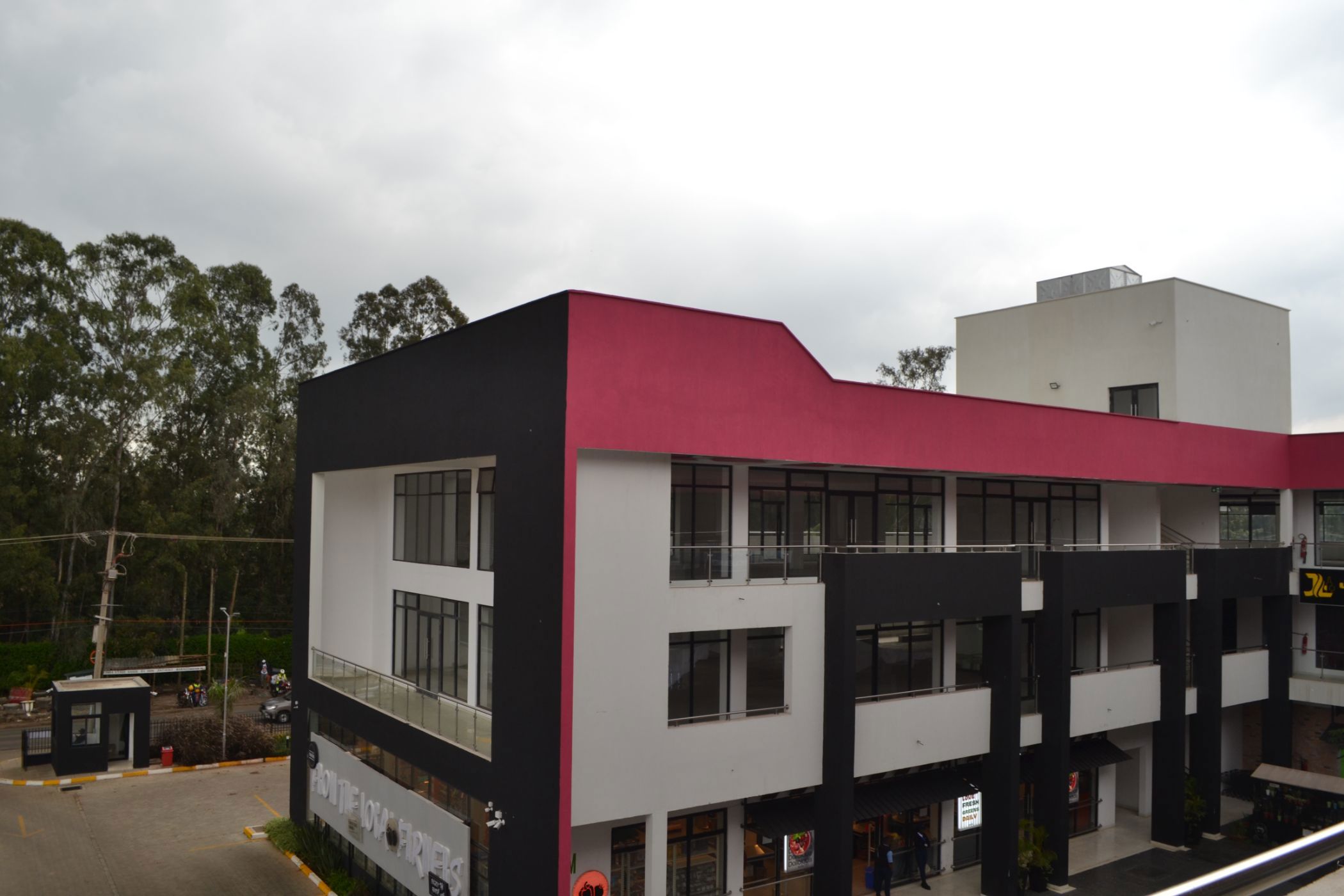 69 m&sup2; commercial retail property to rent in Karen (Kenya)