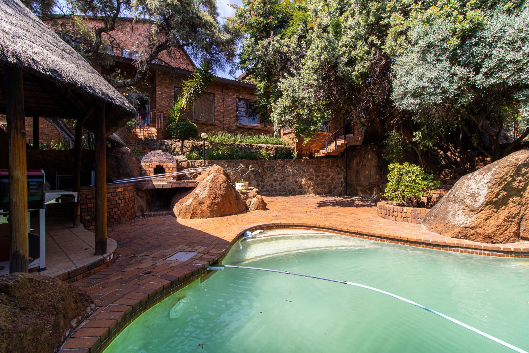 8 bedroom house for sale in Glenvista