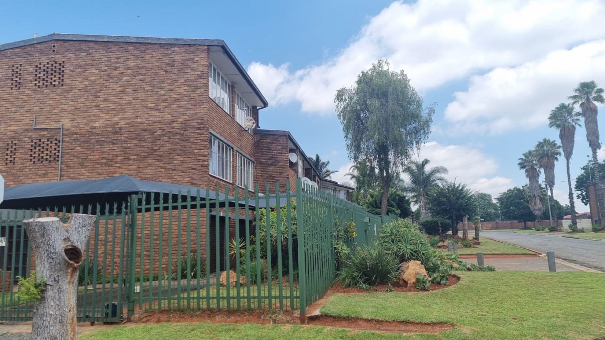 1 Bedroom Apartment For Sale Casseldale 1SP1641563 Pam Golding