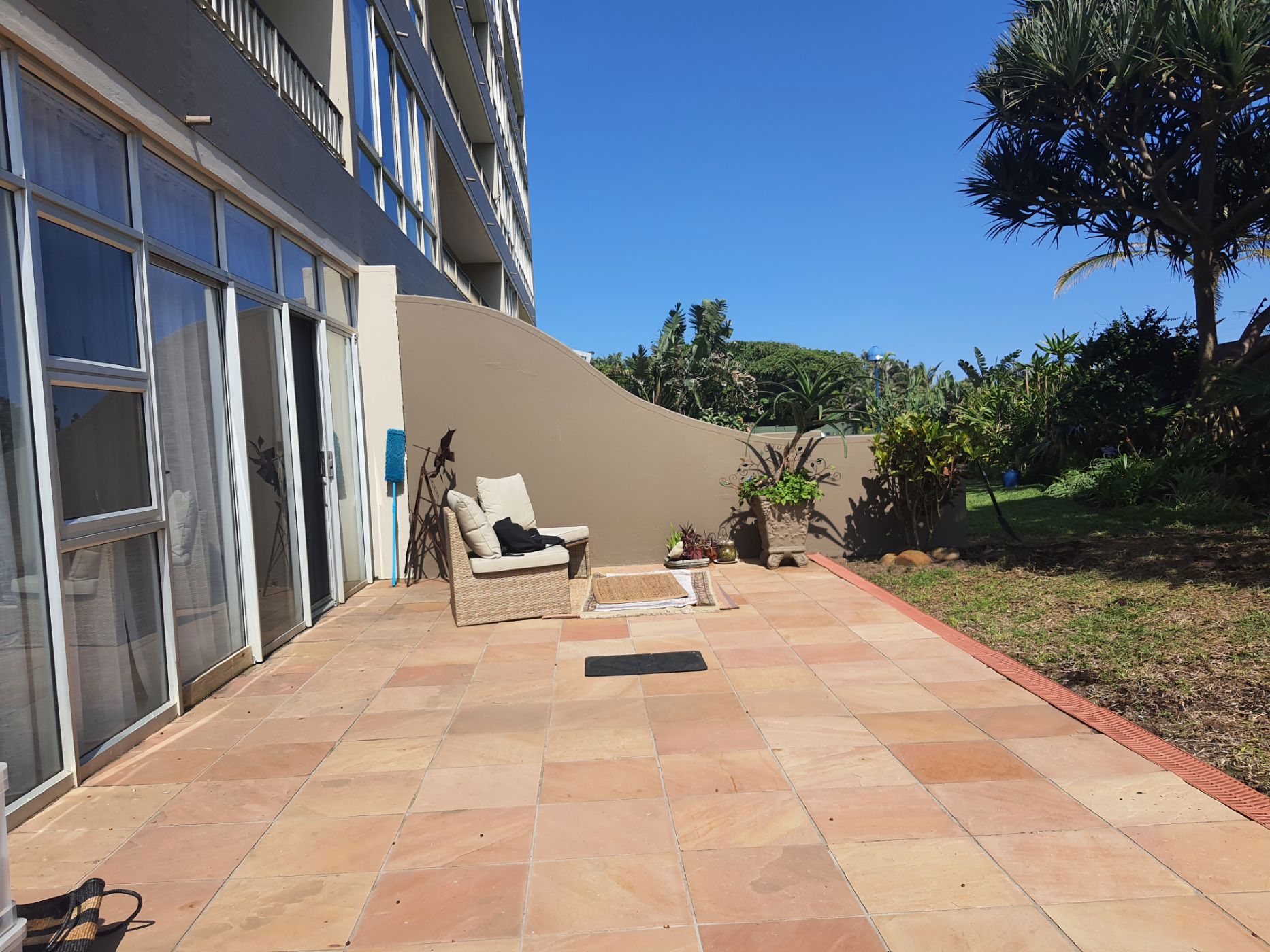 2 Bedroom Apartment To Rent uMhlanga Rocks 1ND1641676 Pam Golding