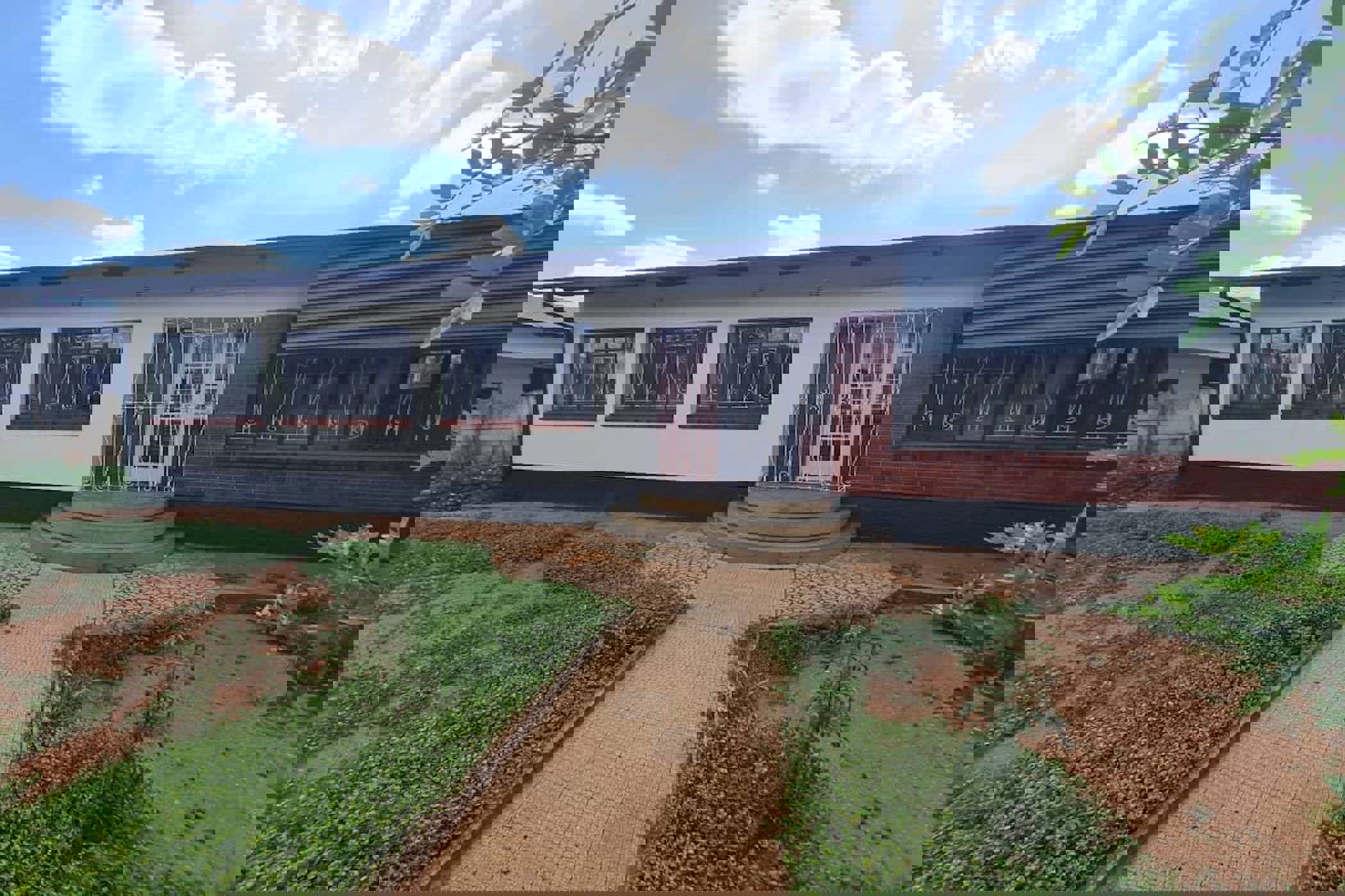 3 Bedroom House For Sale Bulawayo (Zimbabwe) 3ZB1641823 Pam