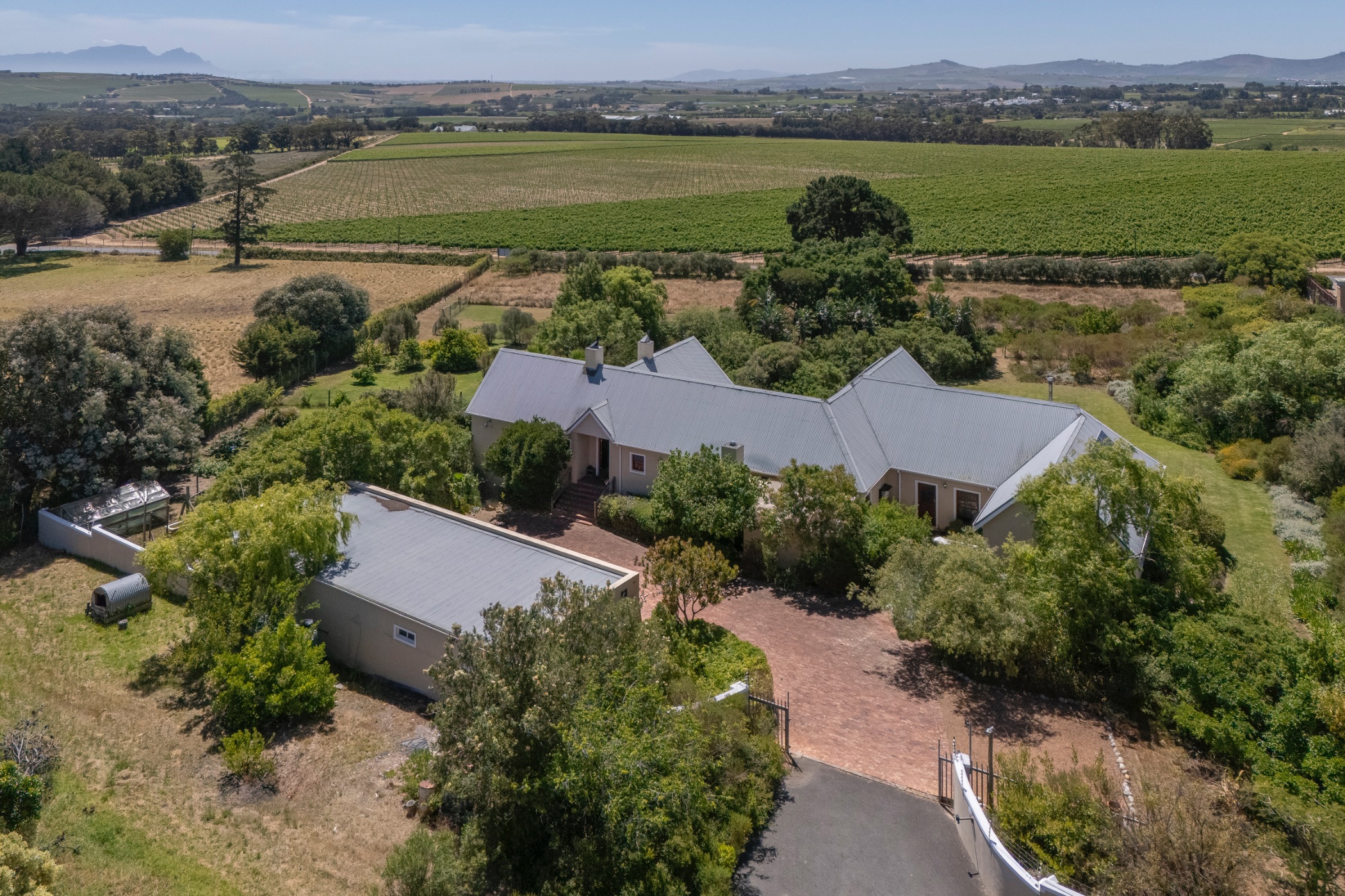 1.13 hectare Lifestyle Property For Sale Stellenbosch Farms