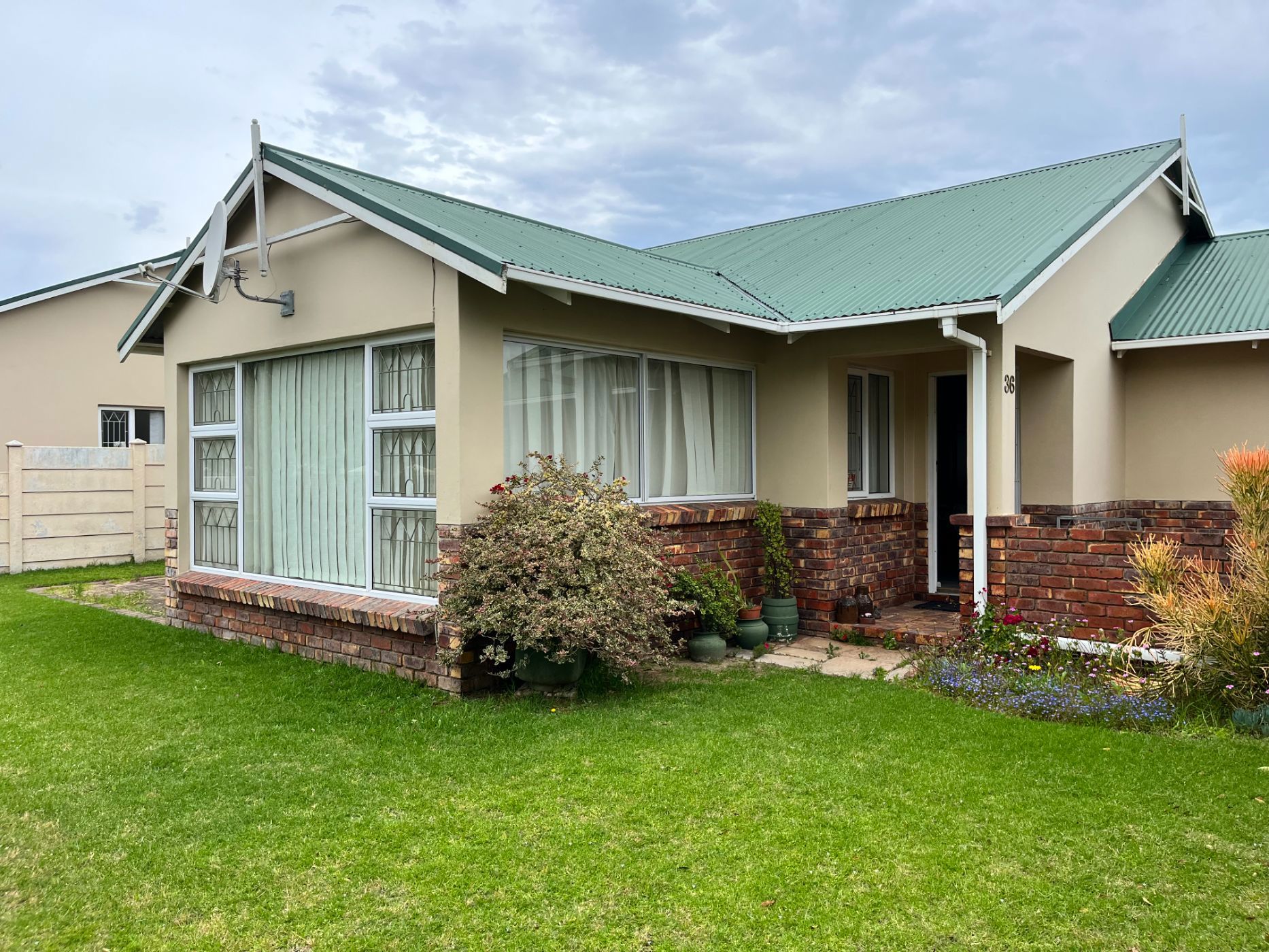 3 Bedroom Townhouse For Sale Lorraine 1PLZ1648321 Pam Golding