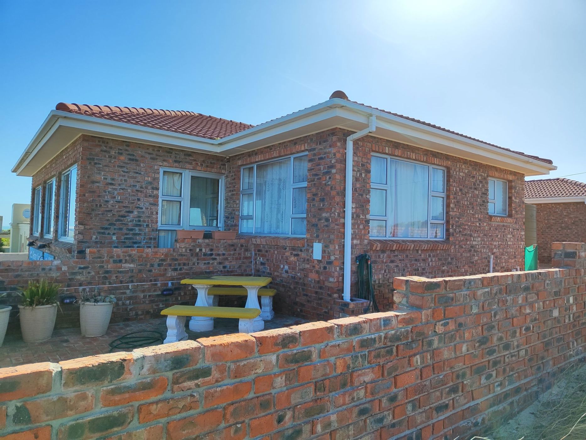 4 bedroom house for sale in Struisbaai