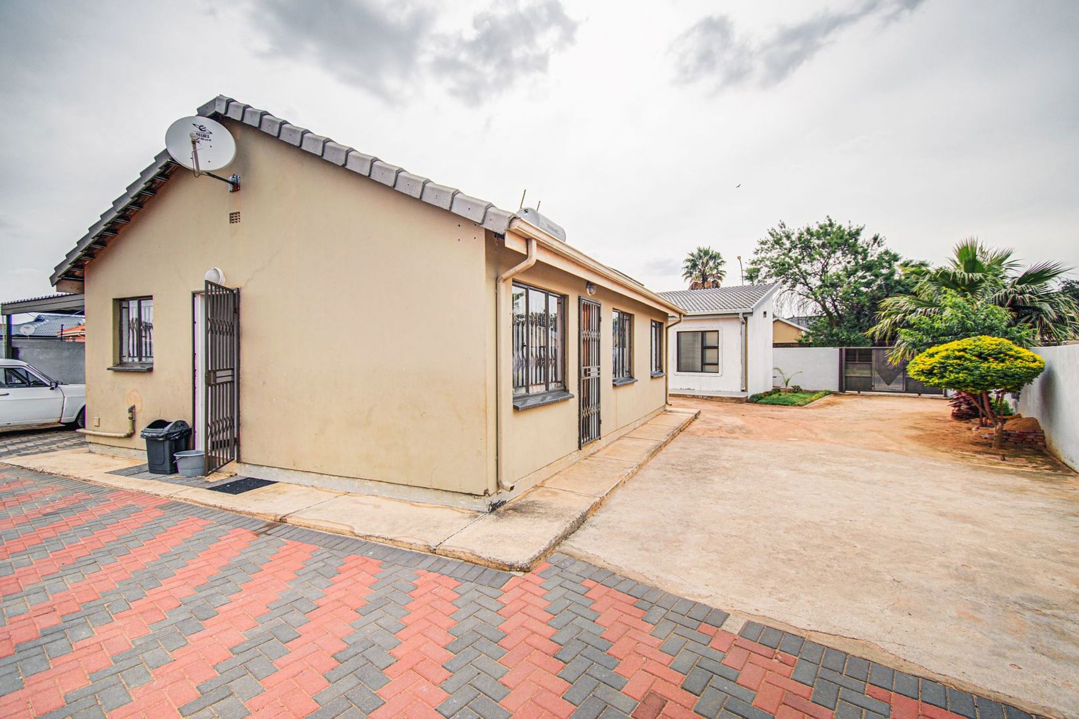 5 Bedroom House For Sale Crystal Park EN1643809 Pam Golding Properties