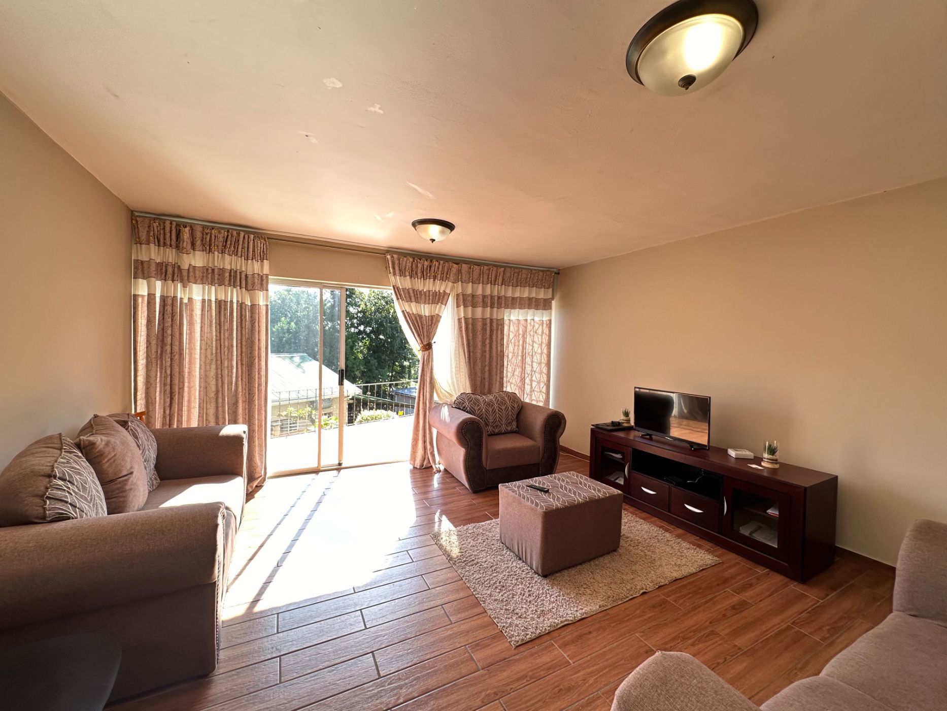 2 Bedroom Doublestorey Cluster To Rent Prestbury 1PM1644307 Pam