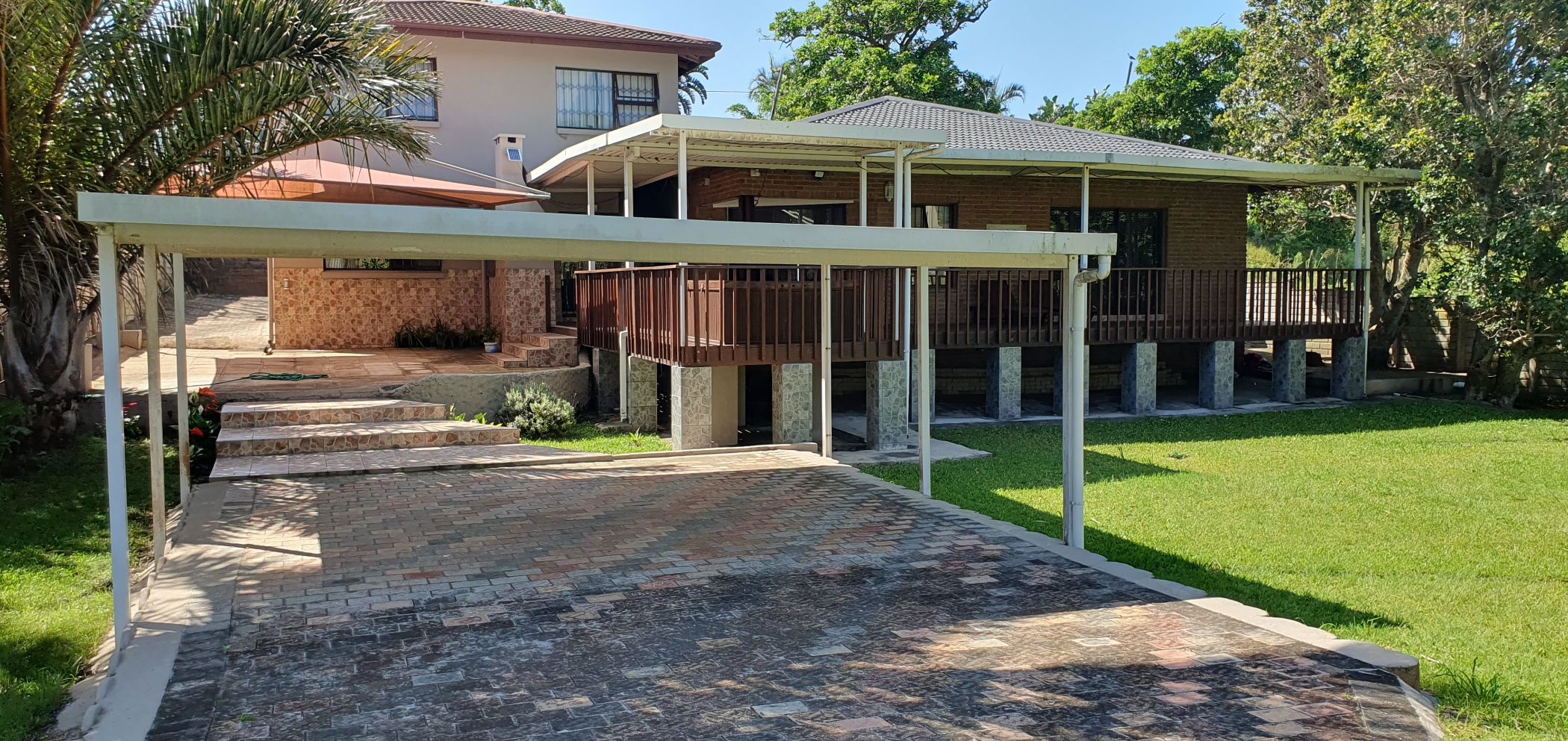 5 bedroom house for sale in Leisure Bay