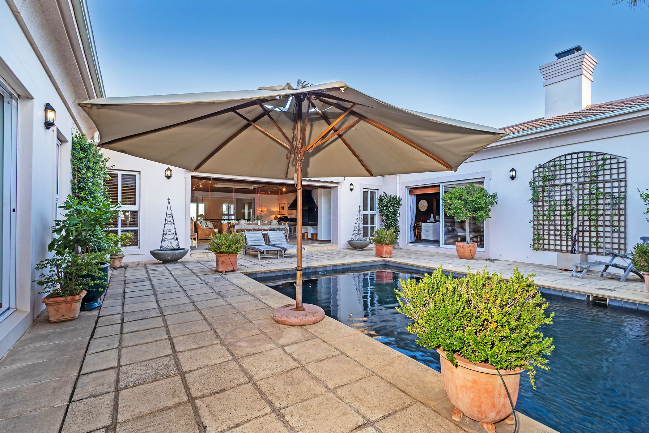 5 bedroom double-storey house for sale in Aurora (Durbanville)