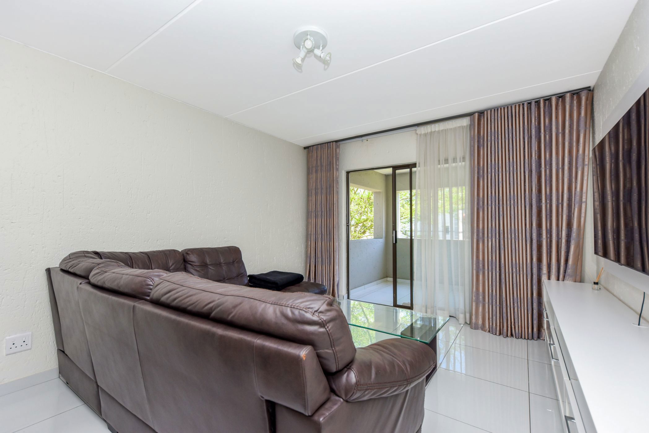 2 Bedroom Apartment For Sale Sunninghill FW1642847 Pam Golding