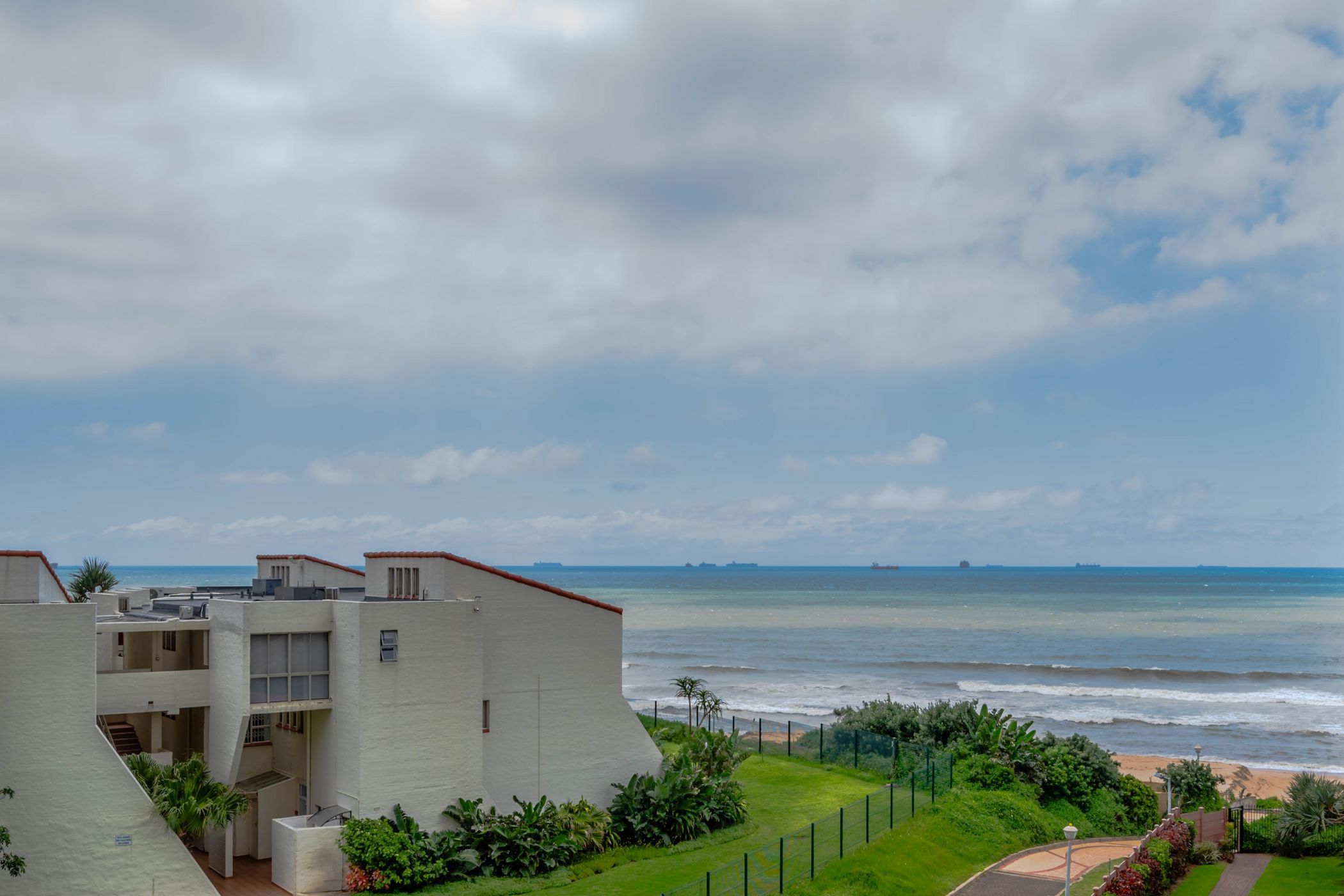 2 bedroom apartment for sale in uMhlanga Rocks