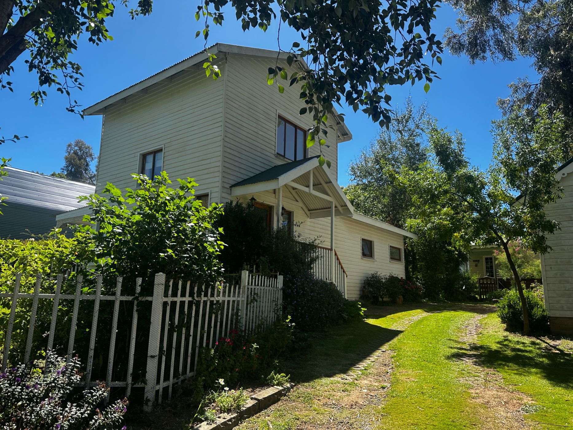 3 Bedroom Doublestorey House For Sale Clarens 1CS1642949 Pam