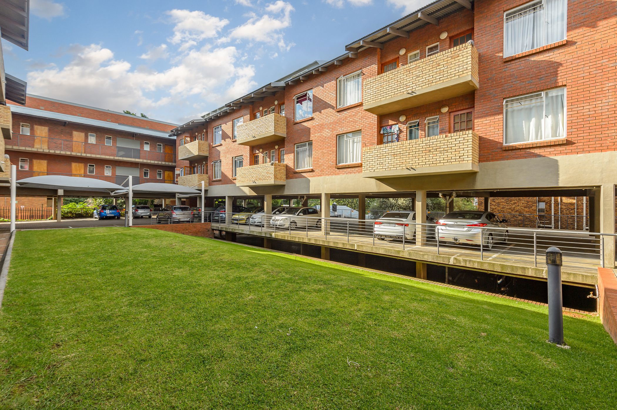 1 Bedroom Bachelor Apartment For Sale Auckland Park GRE1646705