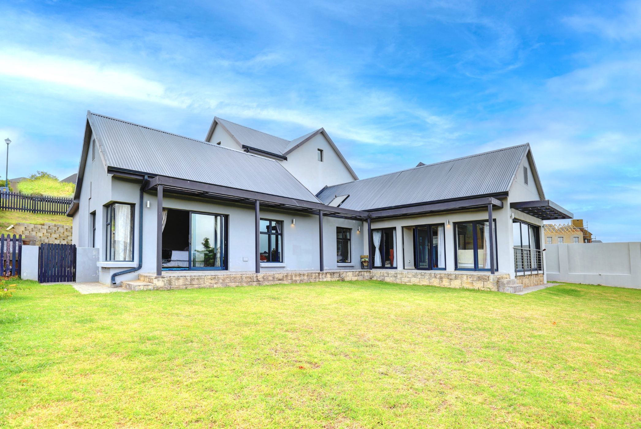 4 Bedroom House For Sale Blue Mountain GEO1648005 Pam Golding