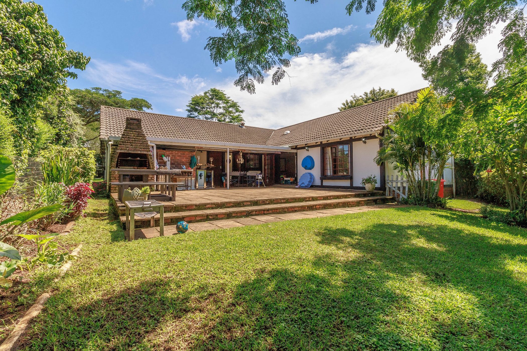 3 Bedroom Townhouse For Sale Waterfall (Upper Highway) 1KF1677824