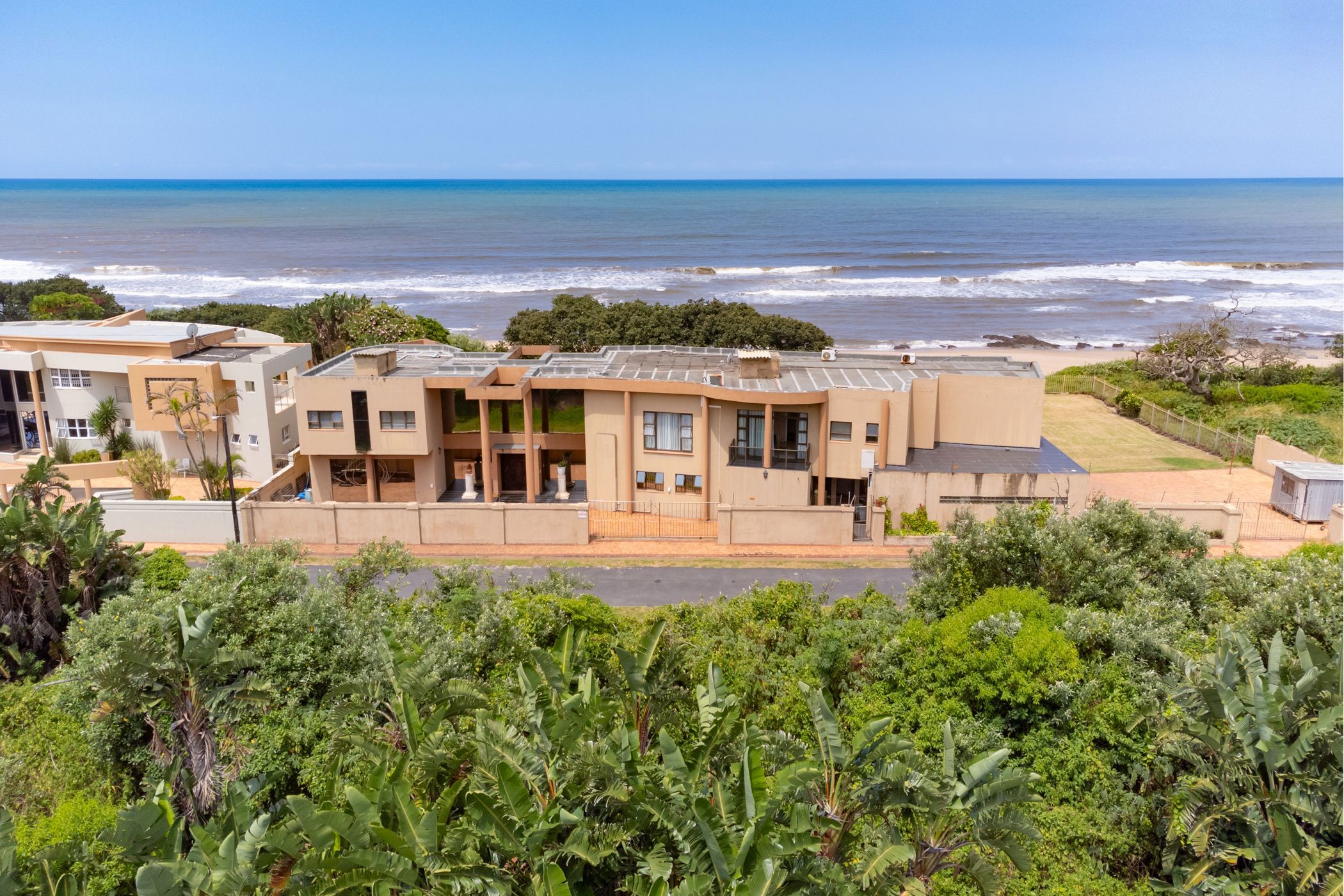 6 bedroom beachfront villa for sale in Oslo Beach (Port Shepstone)