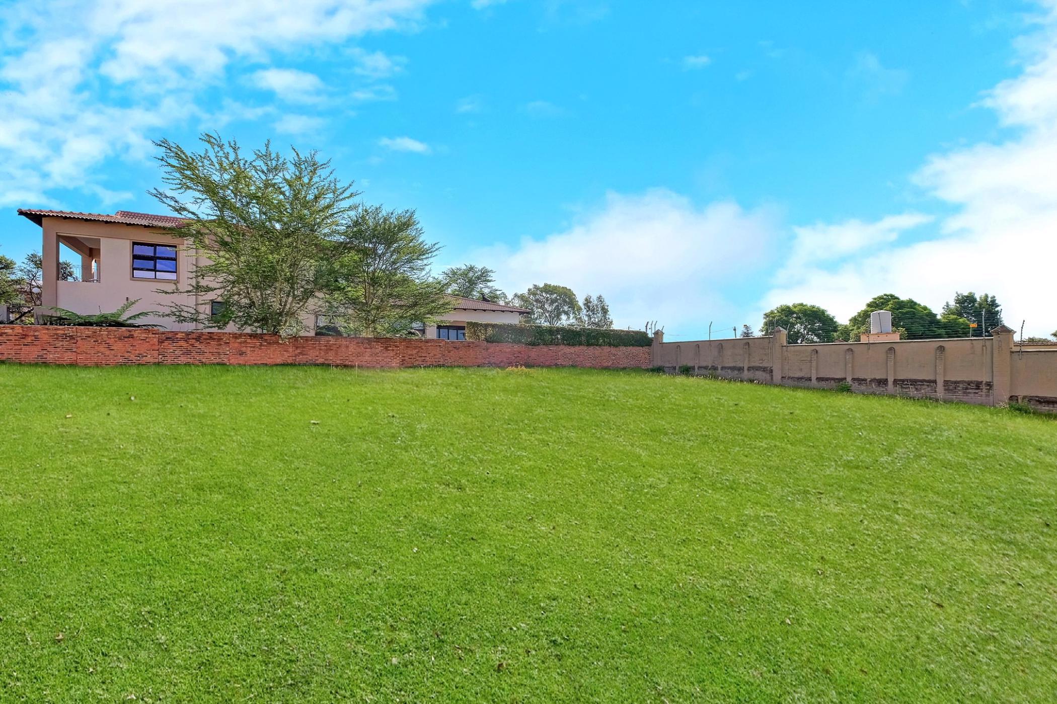 922 m2 Residential Vacant Land For Sale Eagle Canyon Golf Estate