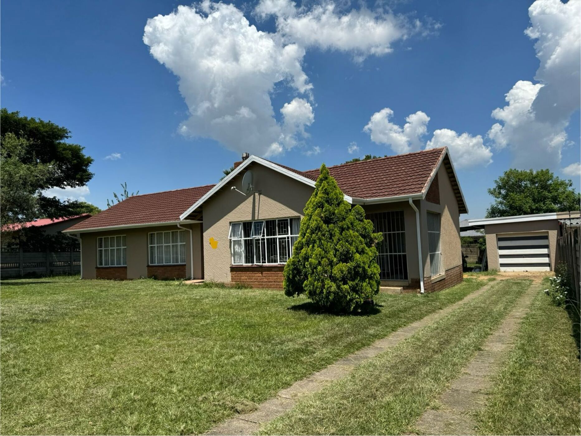 4 bedroom house for sale in Pioneer Park