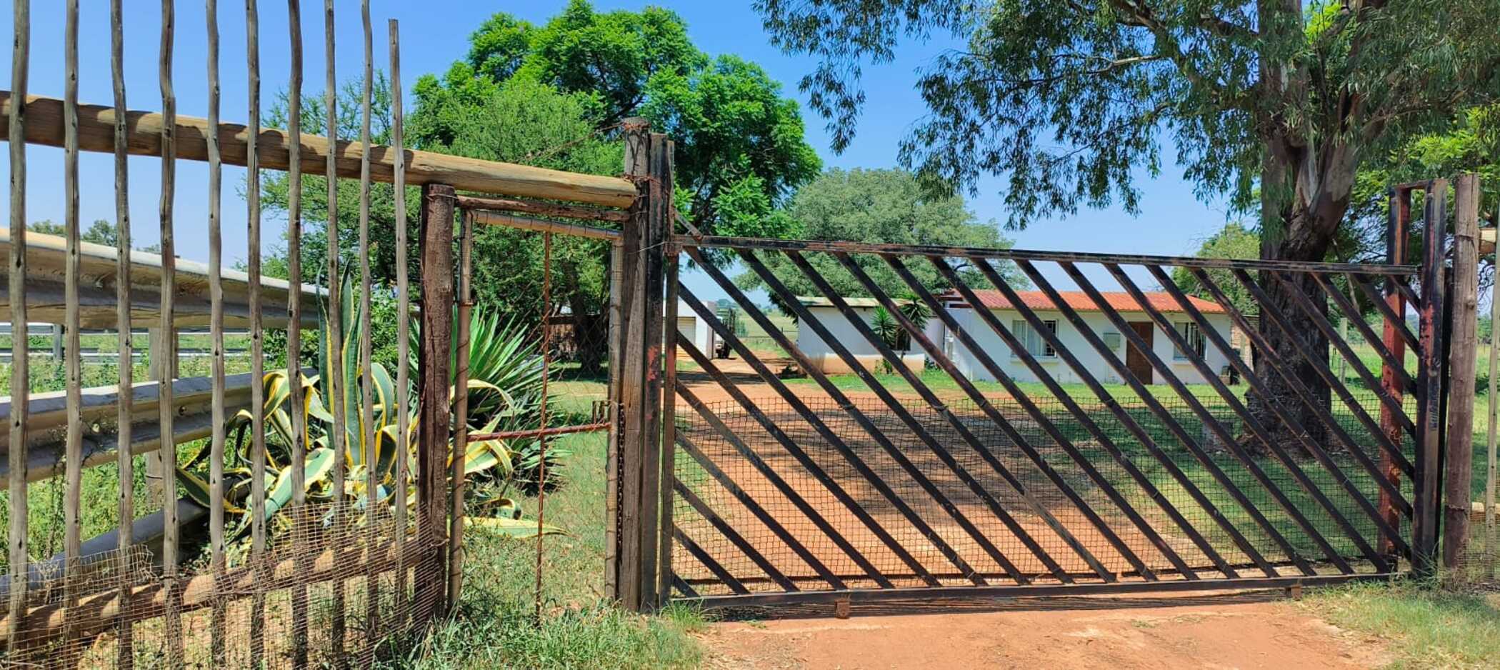 3 bedroom house for sale in Onderstepoort AH