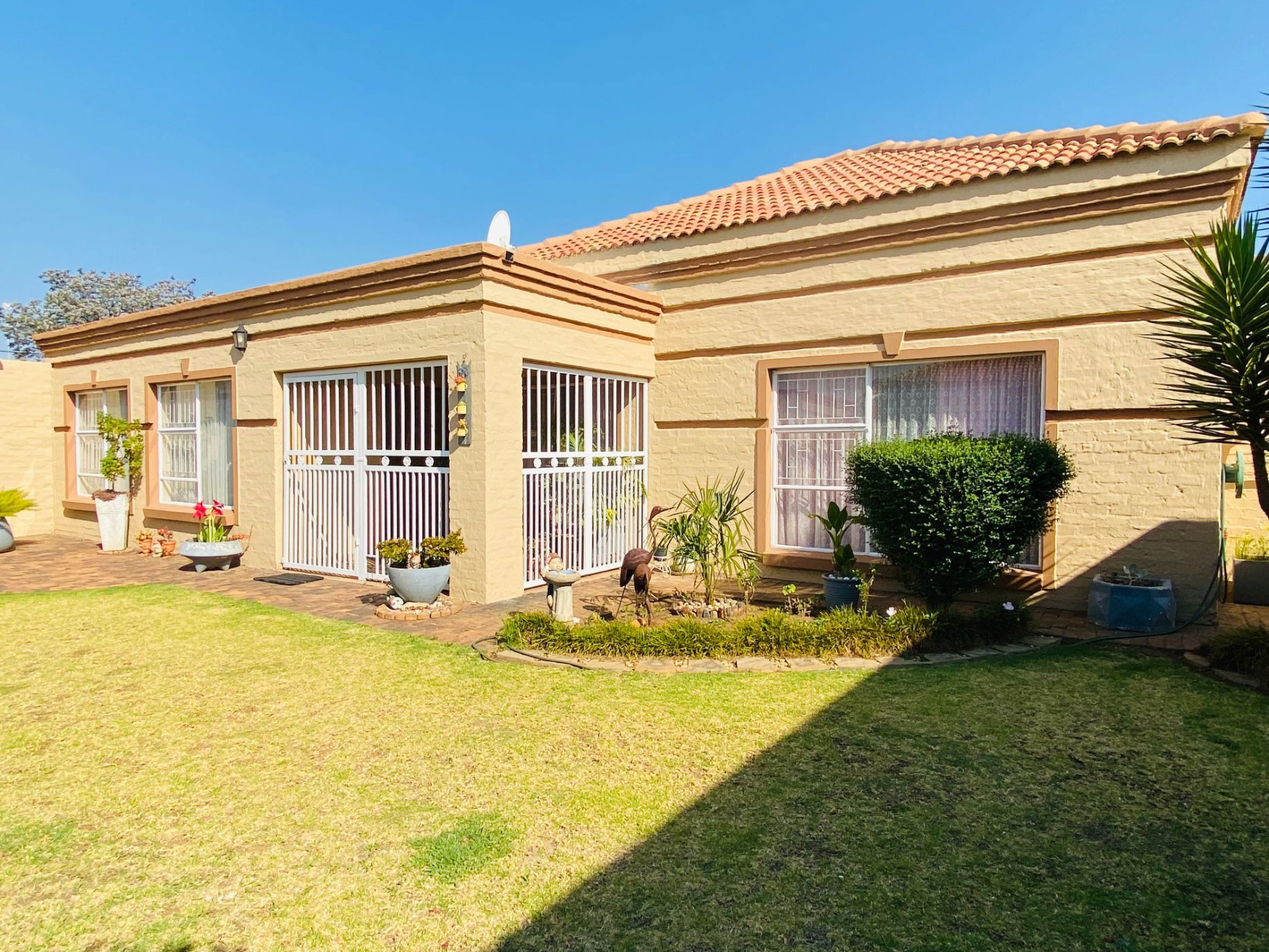 3 Bedroom Townhouse For Sale Arcon Park 1VT1646673 Pam Golding