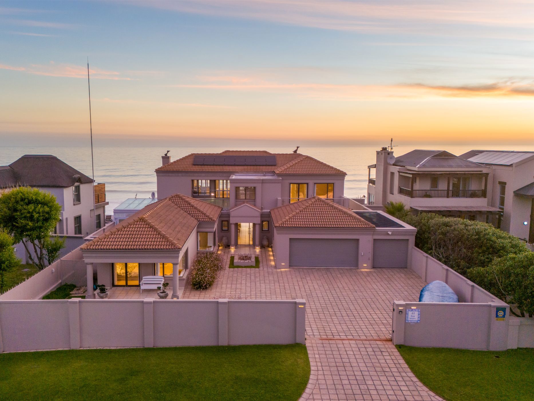 4 Bedroom Doublestorey House For Sale Cola Beach 1SH1644101 Pam