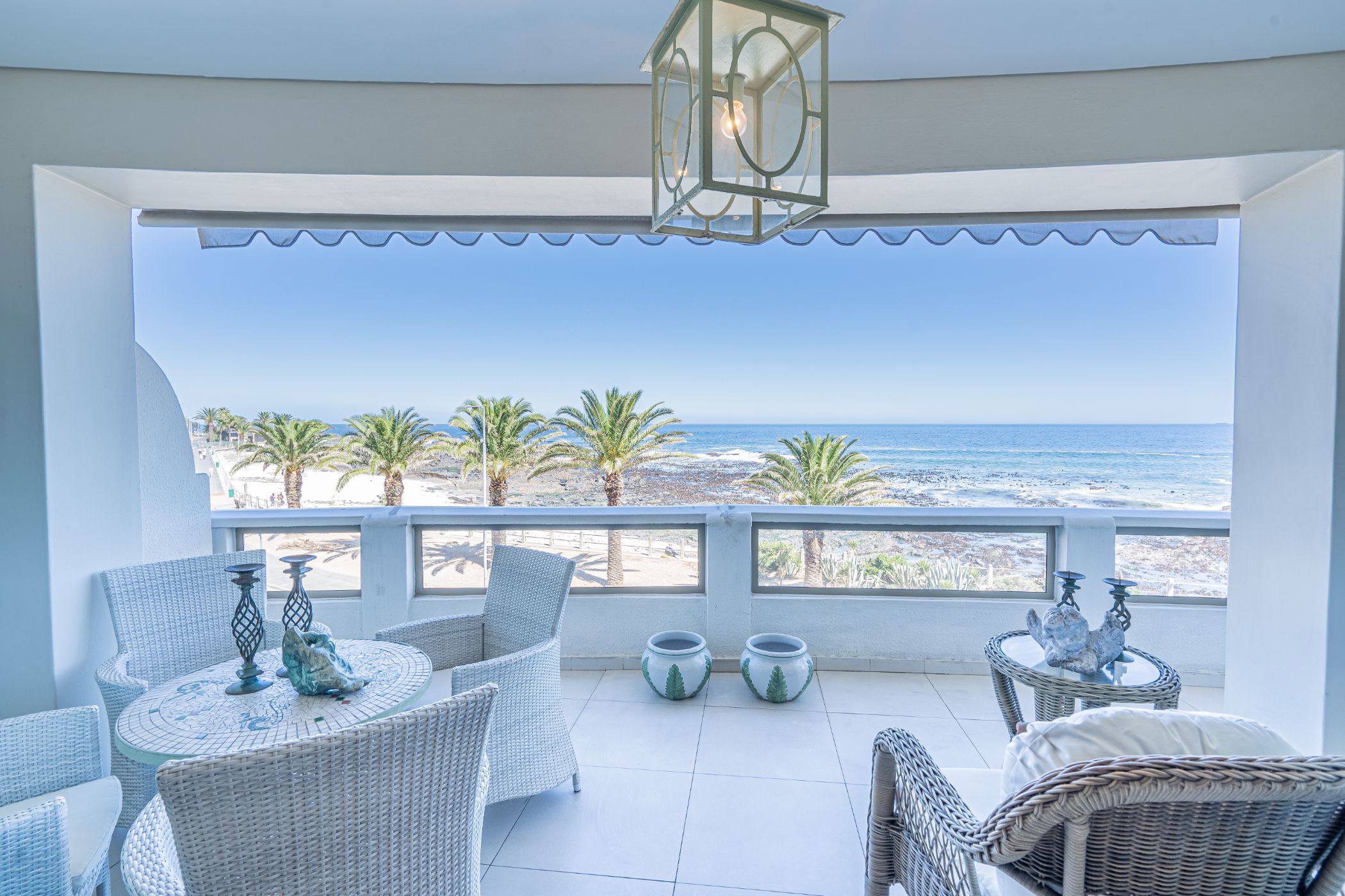 2 Bedroom Apartment For Sale Sea Point AS1648733 Pam Golding