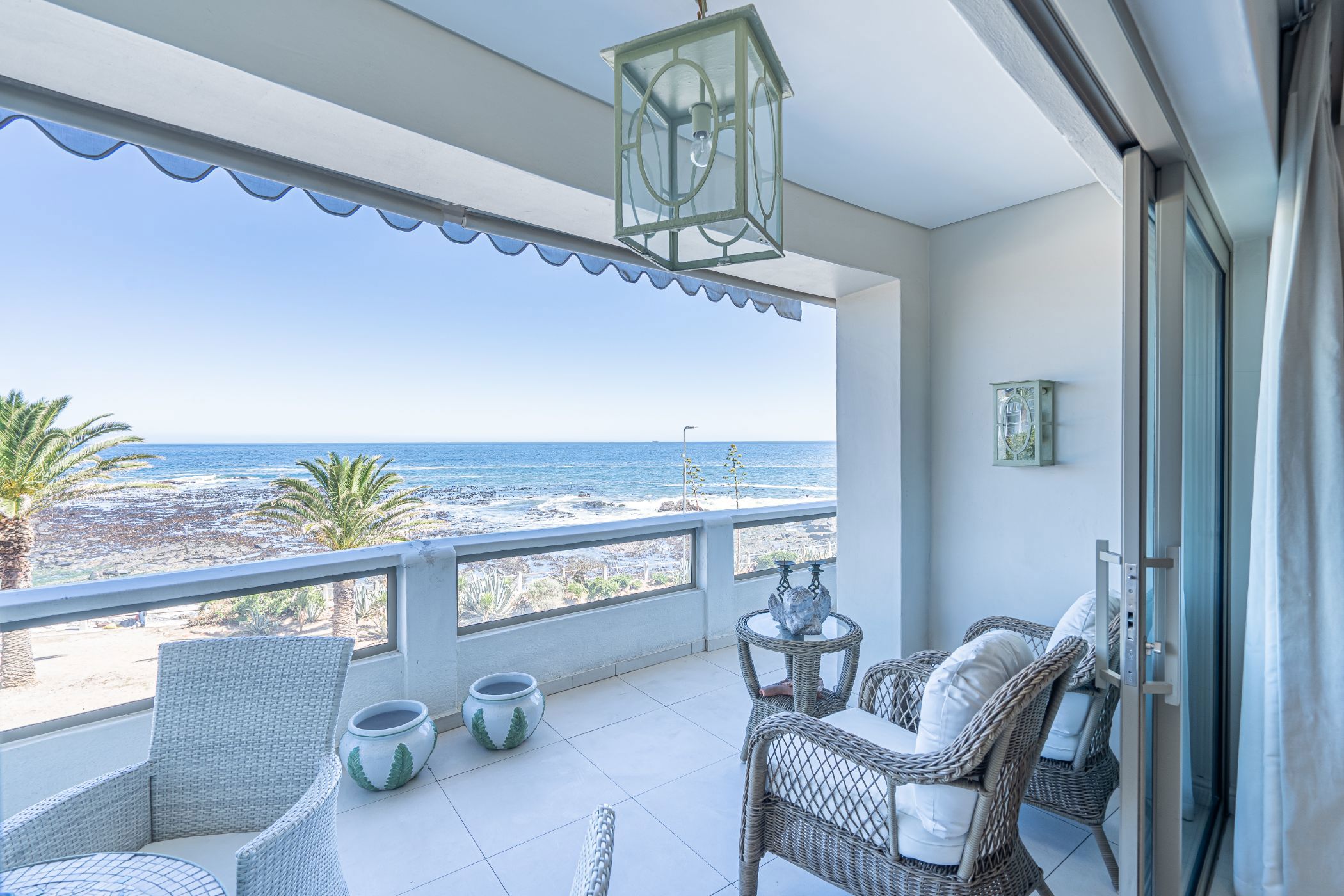 2 bedroom apartment for sale in Sea Point