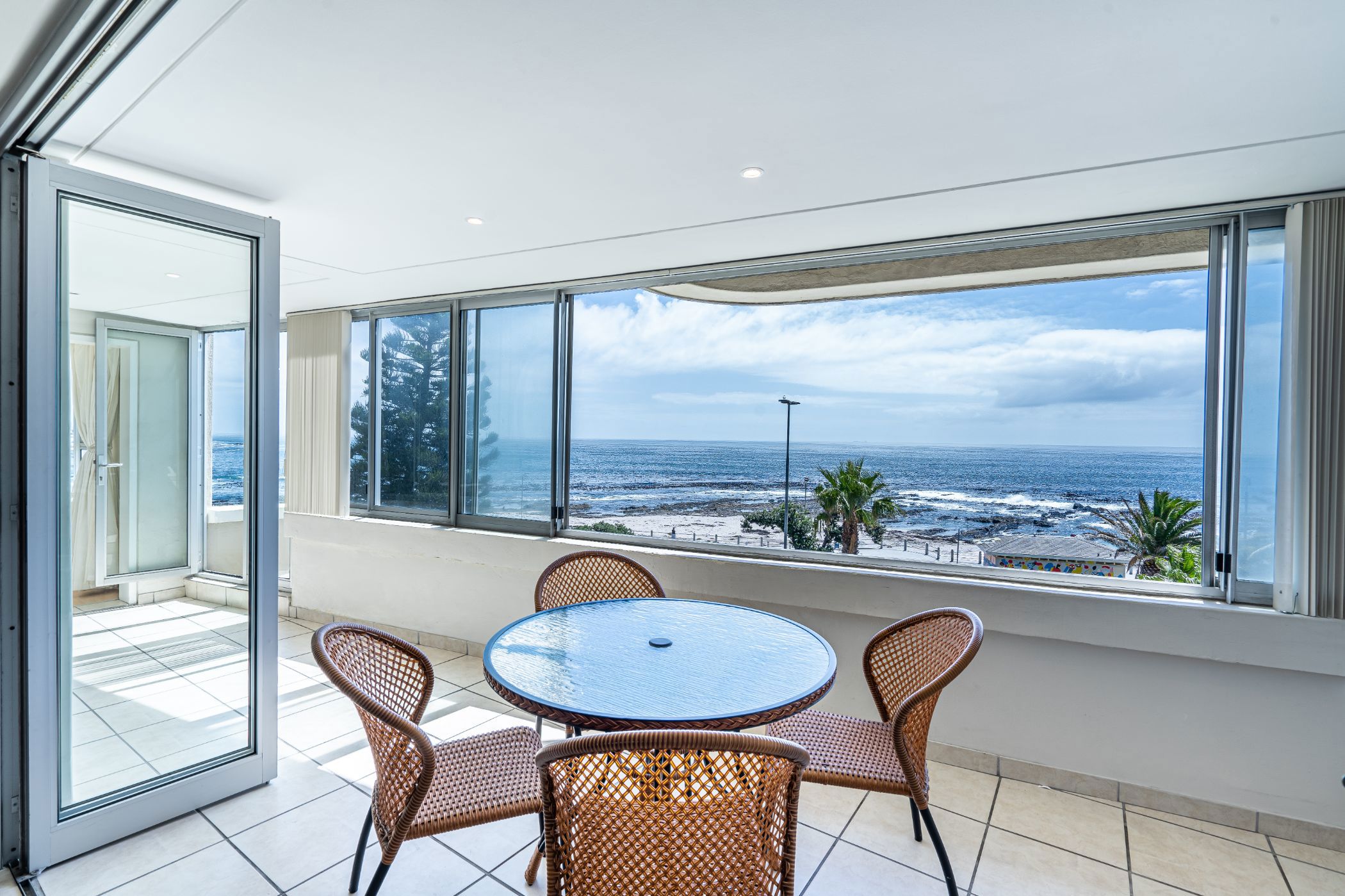 3 Bedroom Apartment For Sale Sea Point AS1647558 Pam Golding