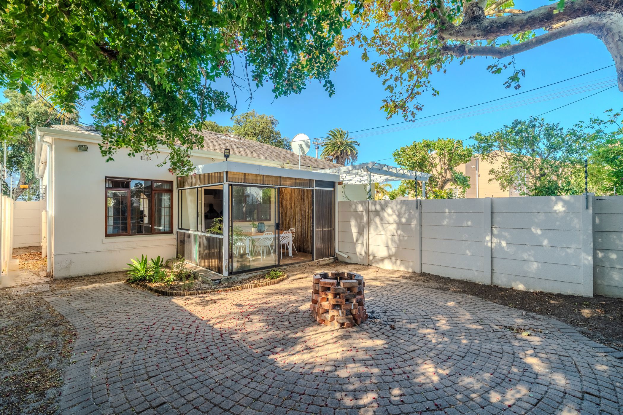 2 Bedroom House For Sale Claremont (Cape Town) KW1657198 Pam