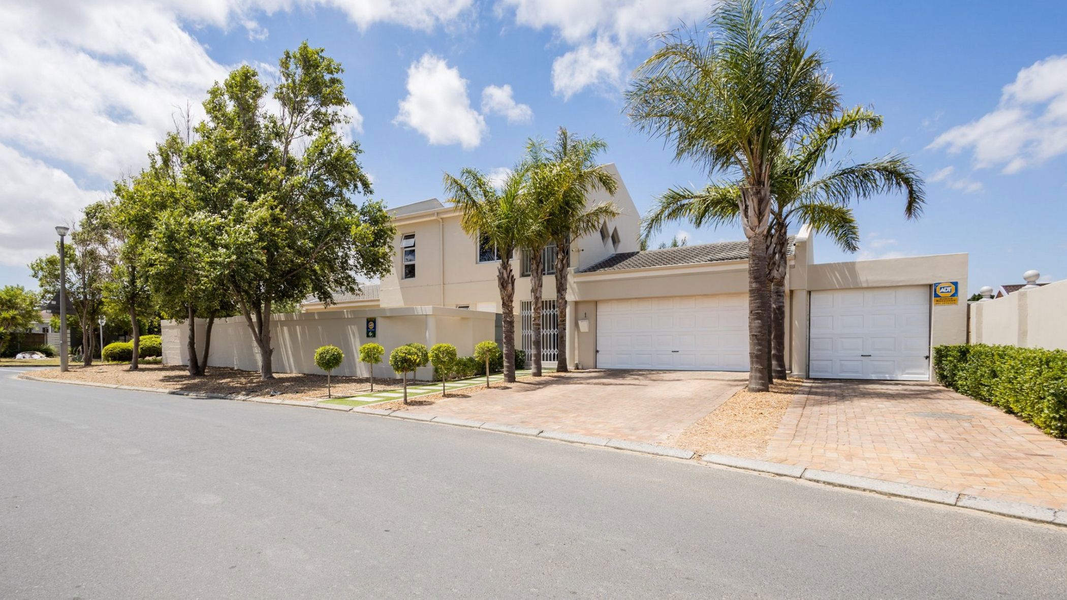 4 Bedroom House For Sale Uitzicht (Durbanville) DBV1641615 Pam Golding Properties