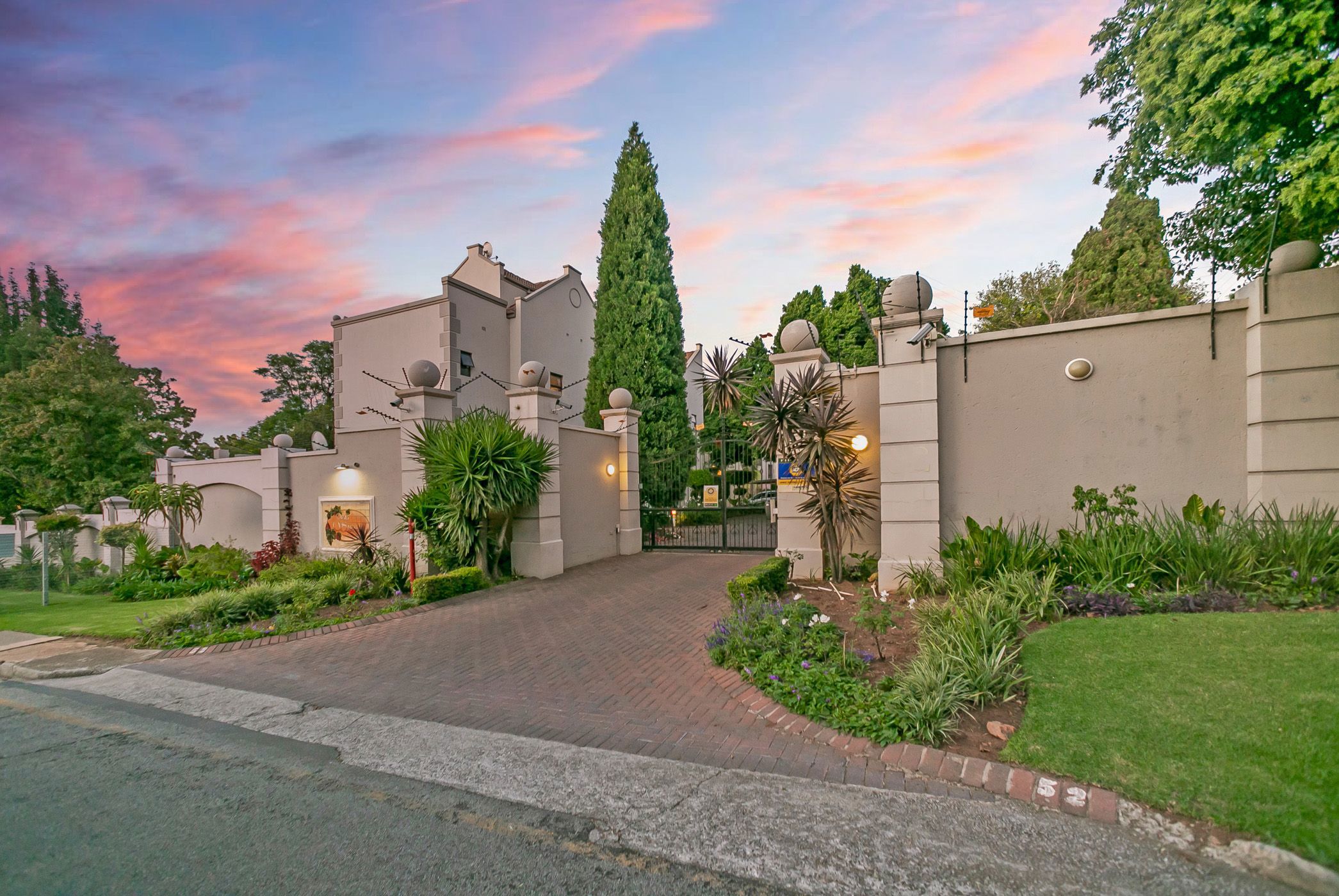 2 Bedroom Apartment For Sale Waverley (Johannesburg) HP1649401