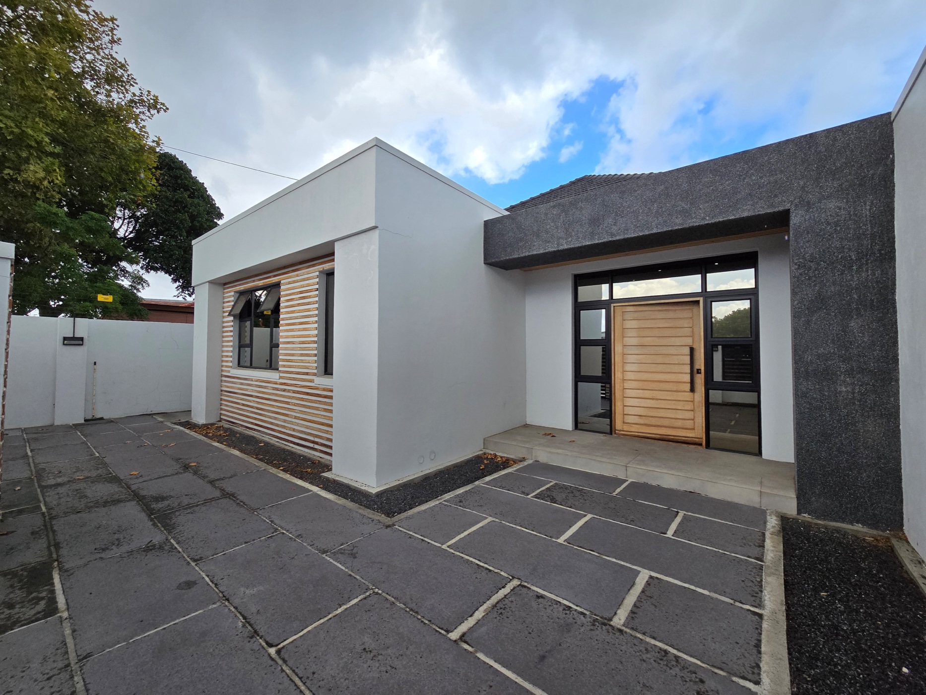 5 bedroom house for sale in Lansdowne