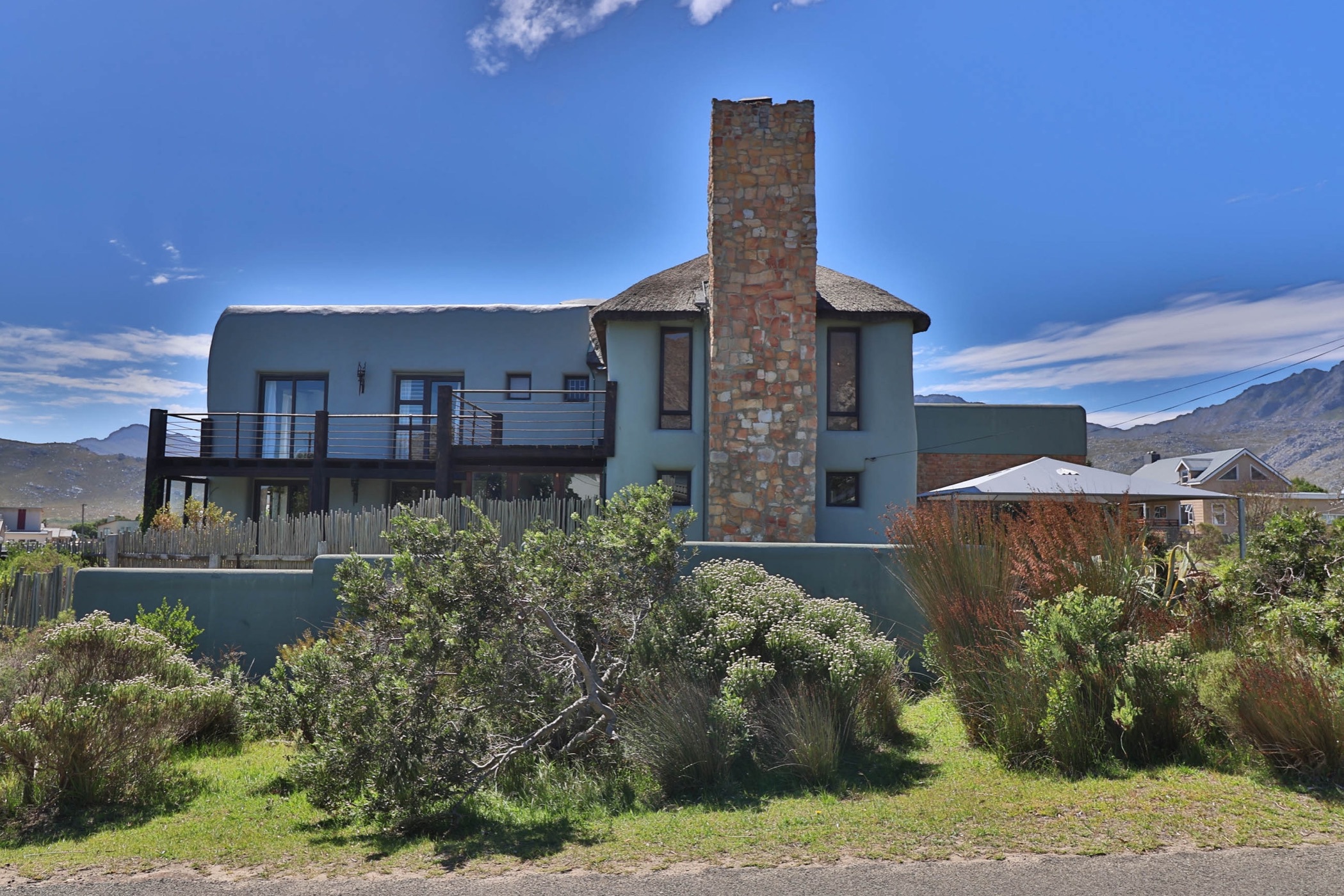 3 bedroom double-storey house for sale in Pringle Bay