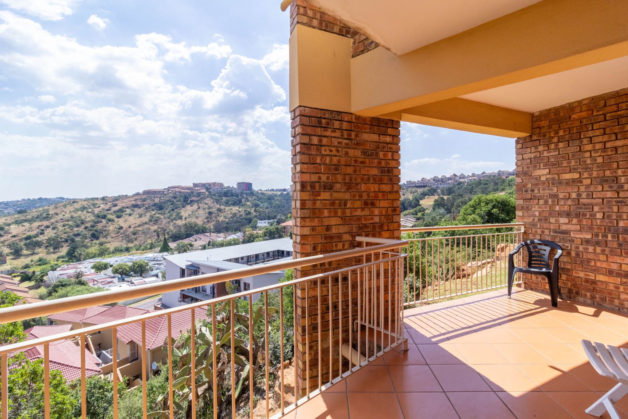 2 Bedroom Apartment For Sale Winchester Hills 1GV1649258 Pam