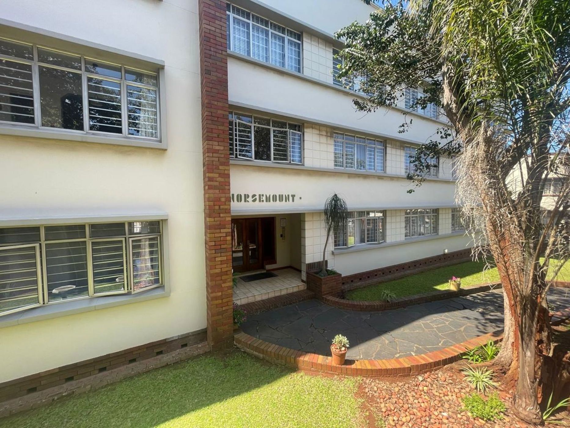 2 Bedroom Apartment For Sale Glenwood (Durban) 1DA1602751 Pam