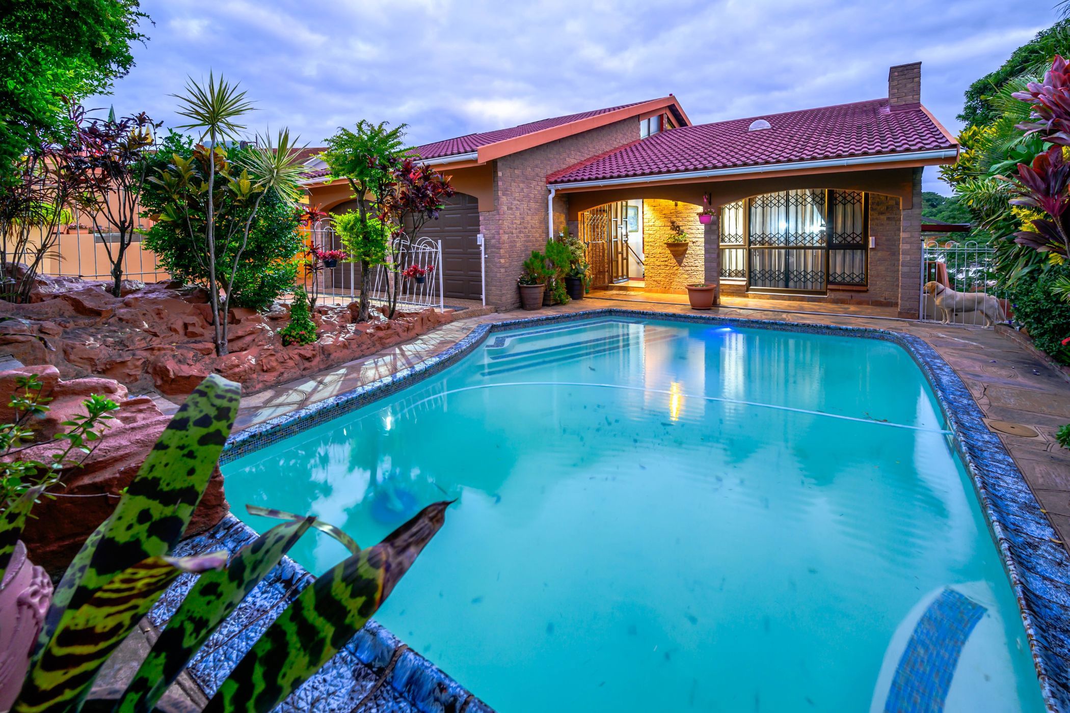 6 bedroom house for sale in Effingham Heights
