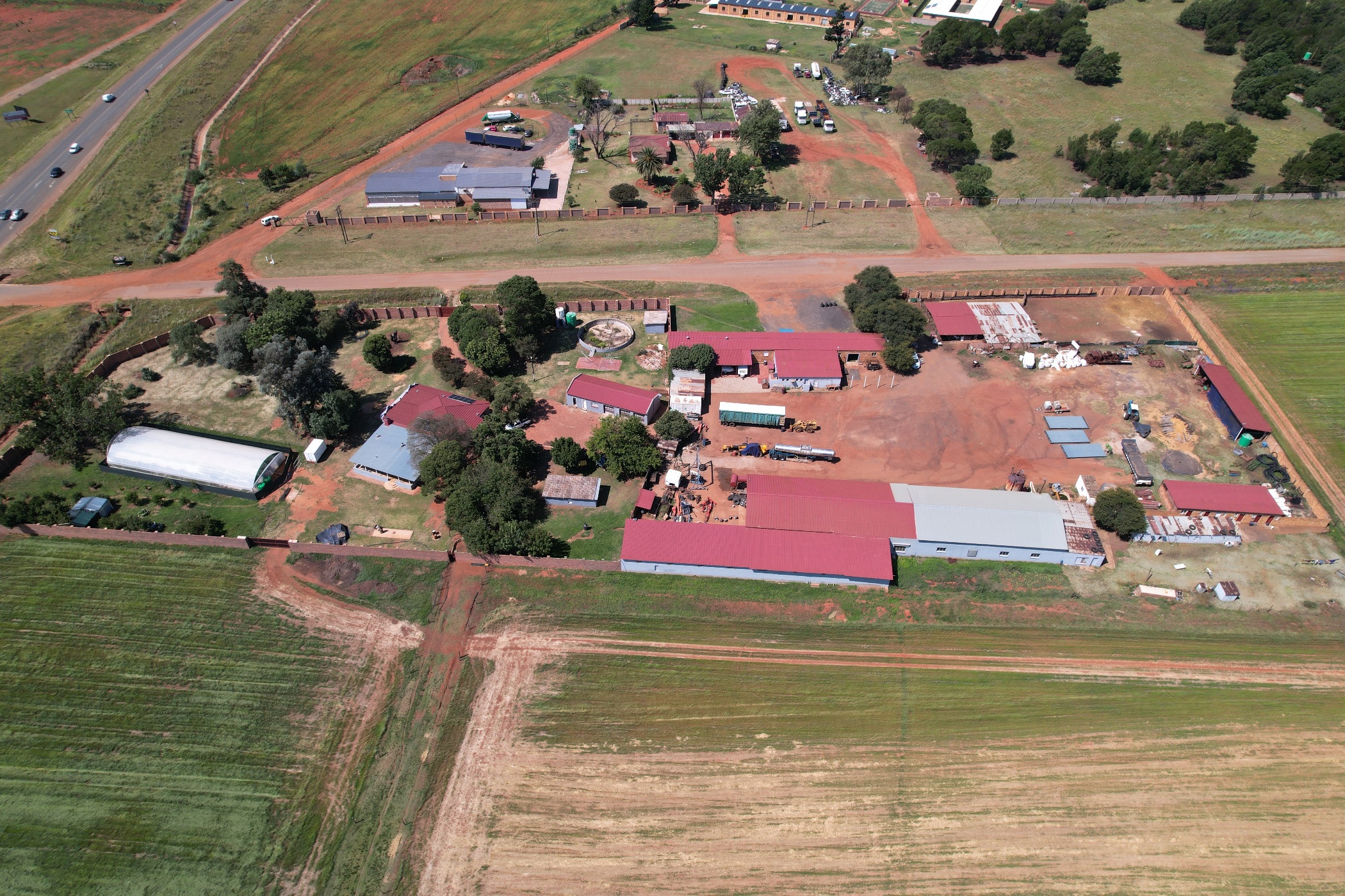 253836 m&sup2; mixed use farm for sale in Bapsfontein