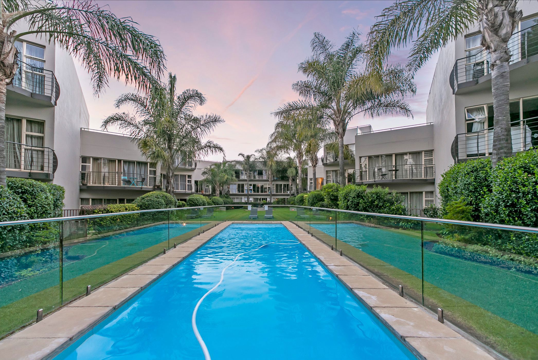 2 Bedroom Garden Apartment For Sale Oaklands (Johannesburg