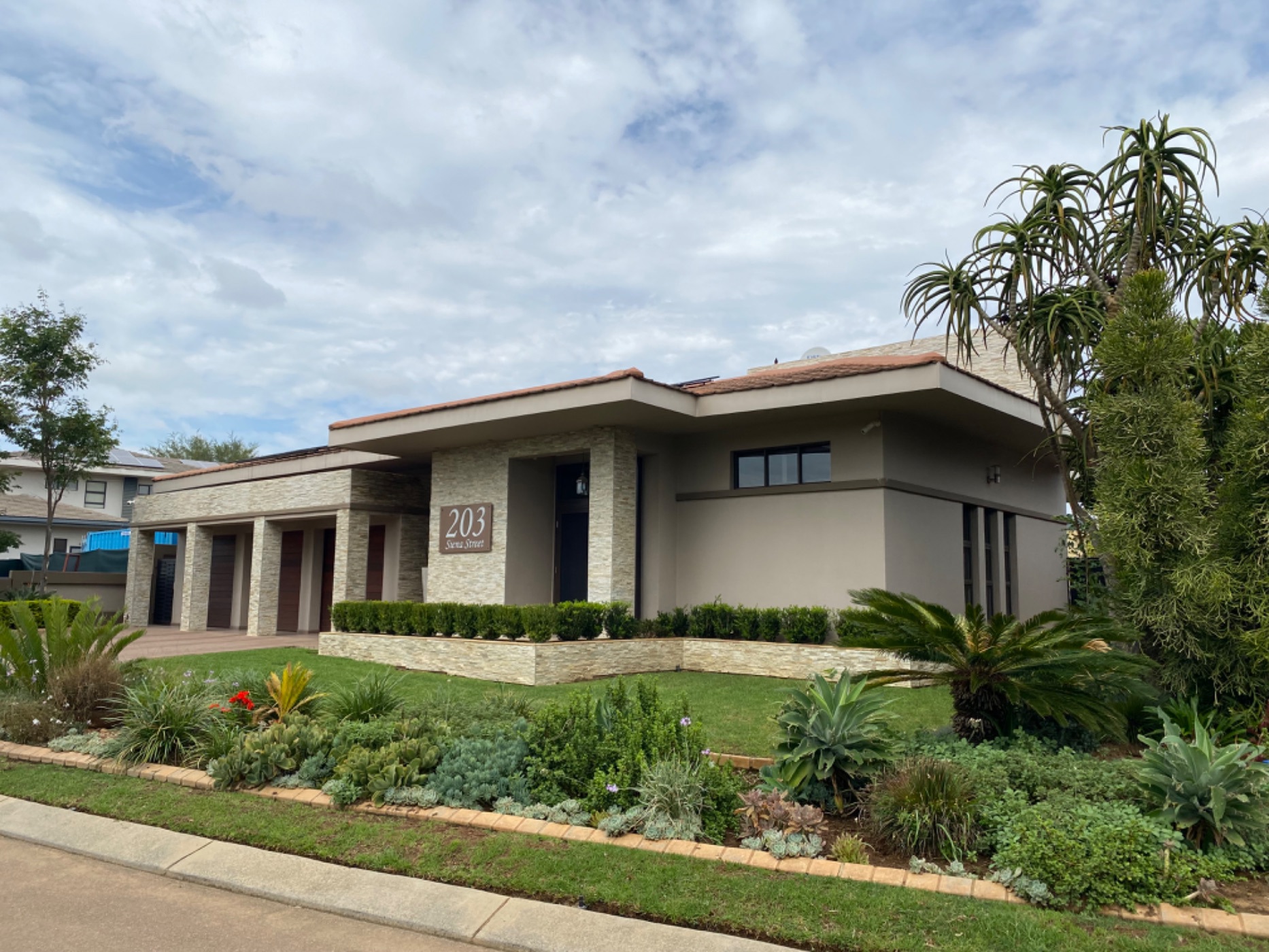 4 Bedroom House For Sale Lombardy Estate PT1649739 Pam Golding