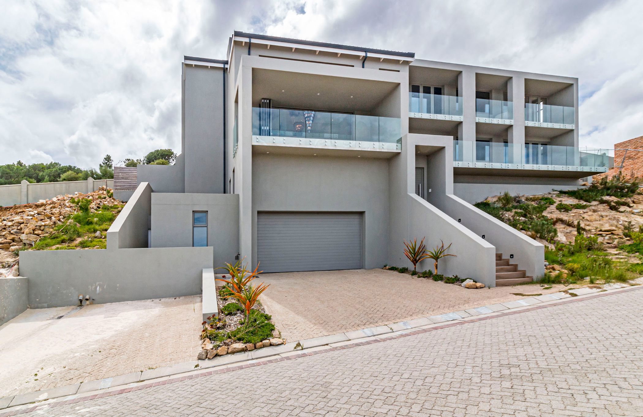 7 bedroom double-storey house for sale in Fairhaven Country Estate