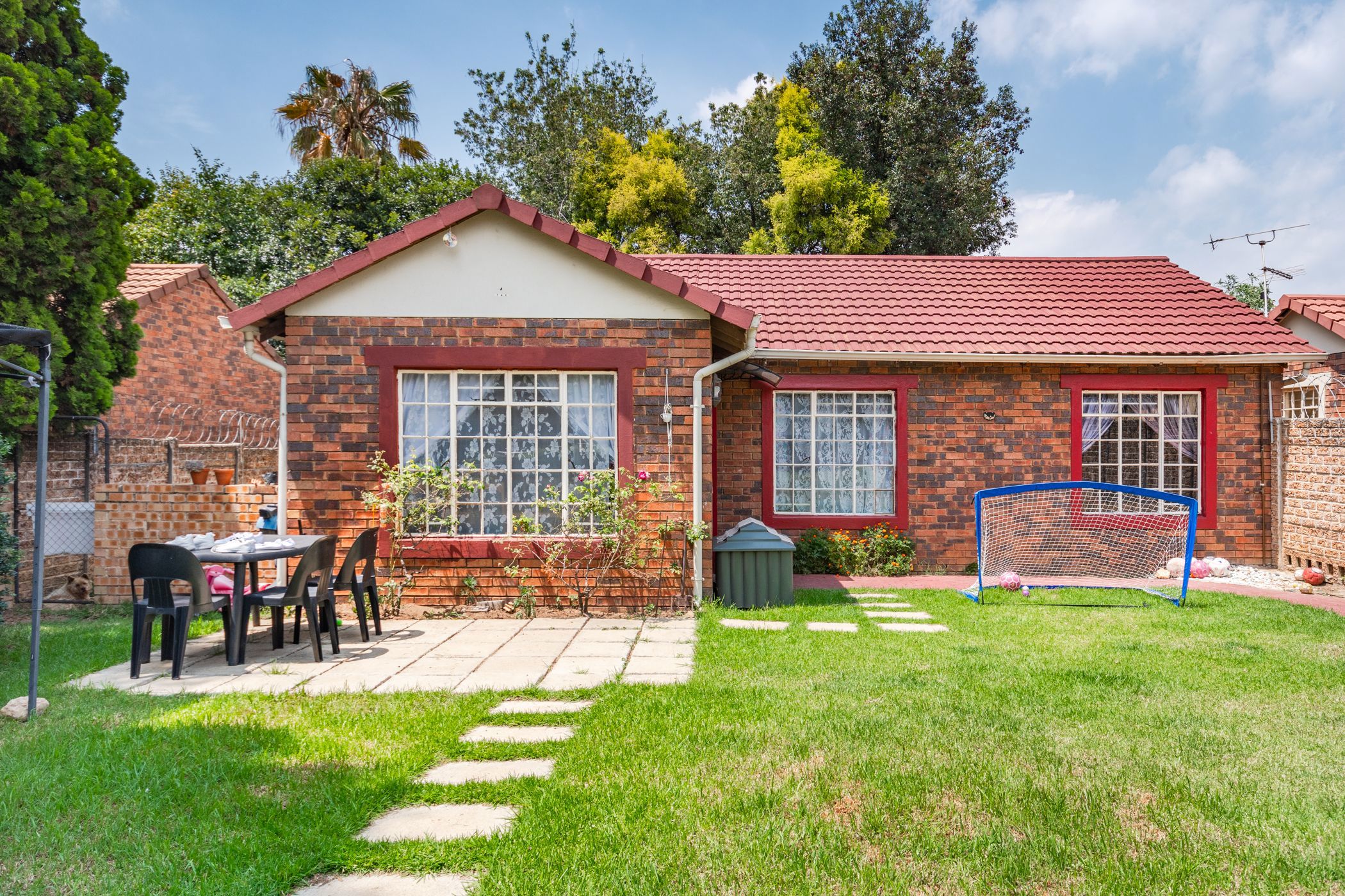 3 Bedroom House For Sale Kelvin HP1648967 Pam Golding Properties