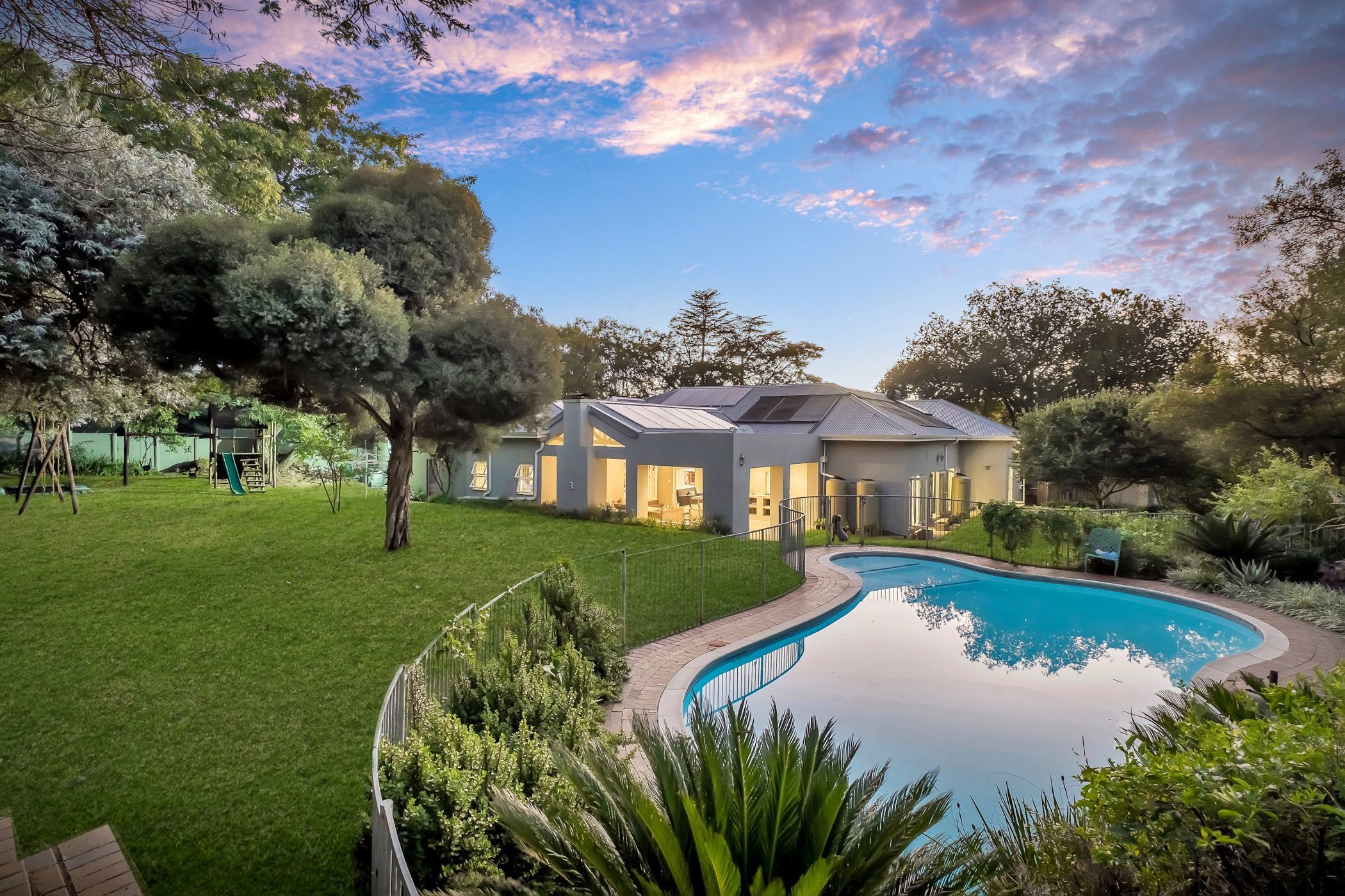 4 Bedroom House For Sale River Club (Sandton) HP1653961 Pam