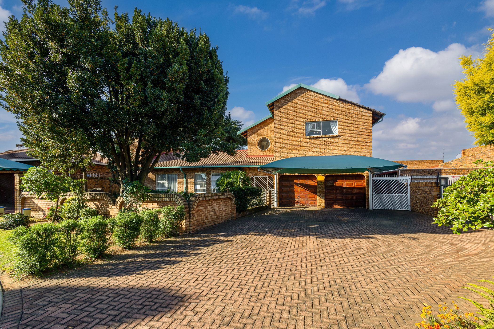 5 Bedroom House For Sale Farrarmere EN1656065 Pam Golding Properties