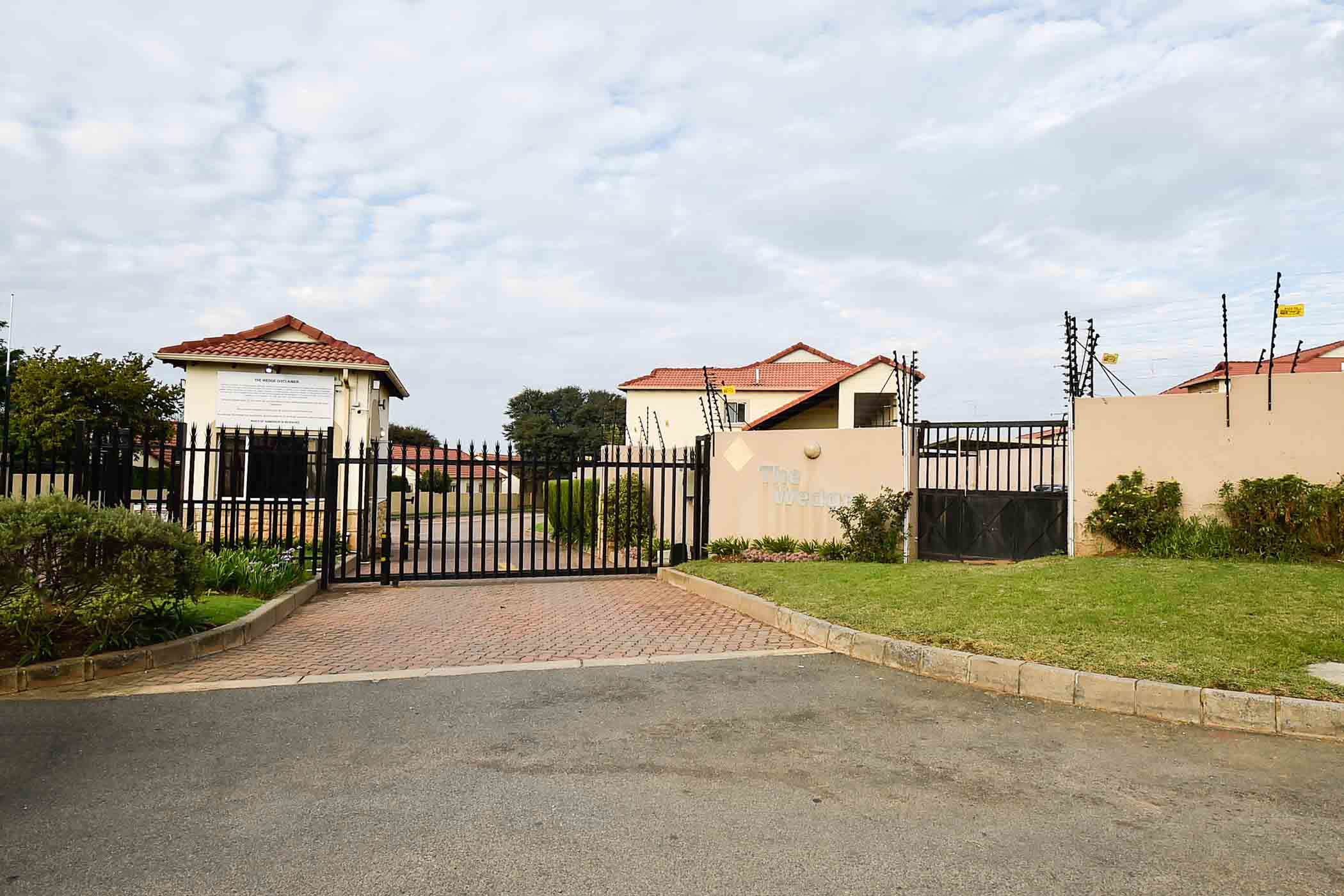 2 bedroom apartment for sale in Zandspruit