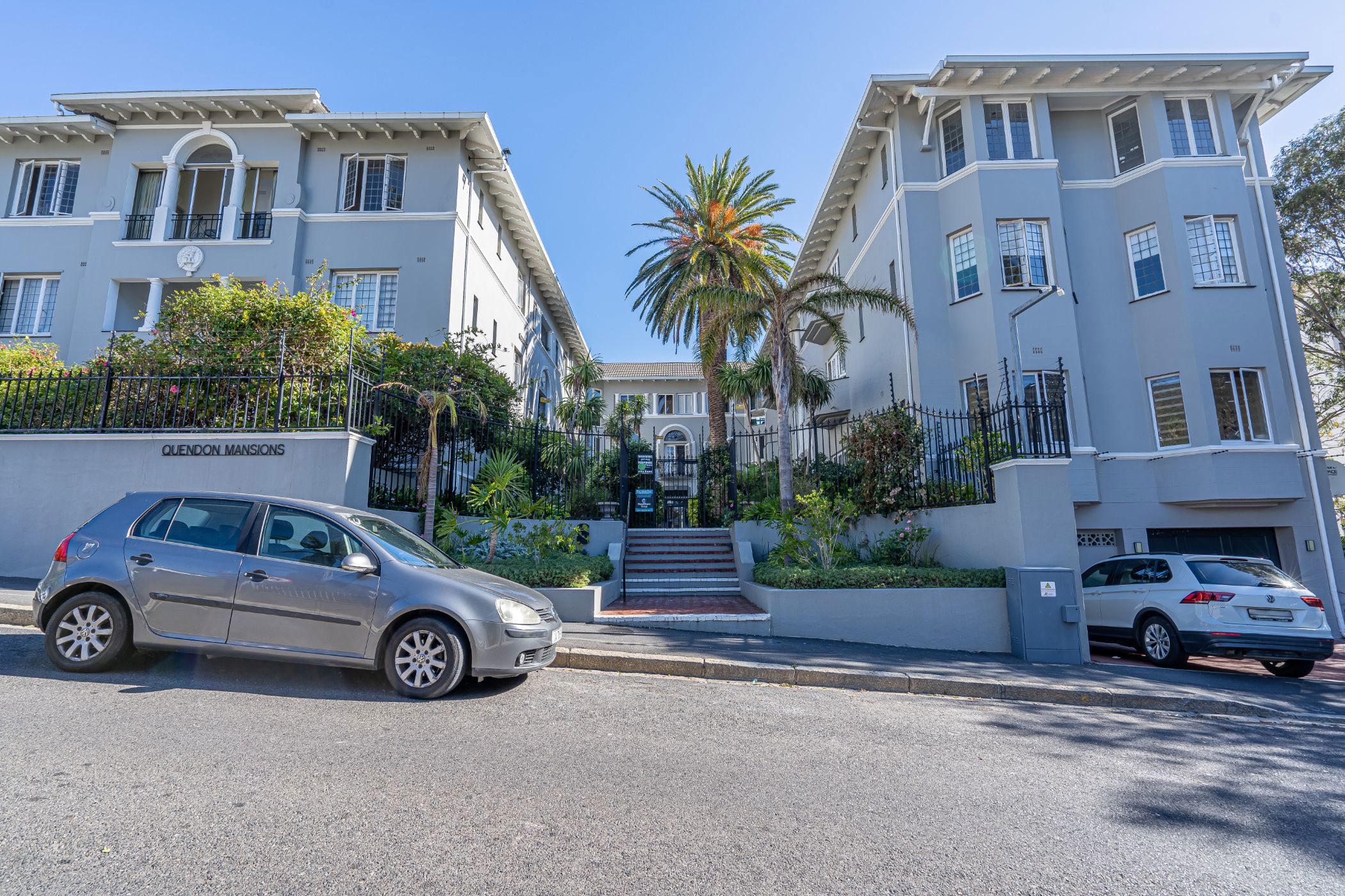 3 Bedroom Apartment For Sale Sea Point AS1653846 Pam Golding