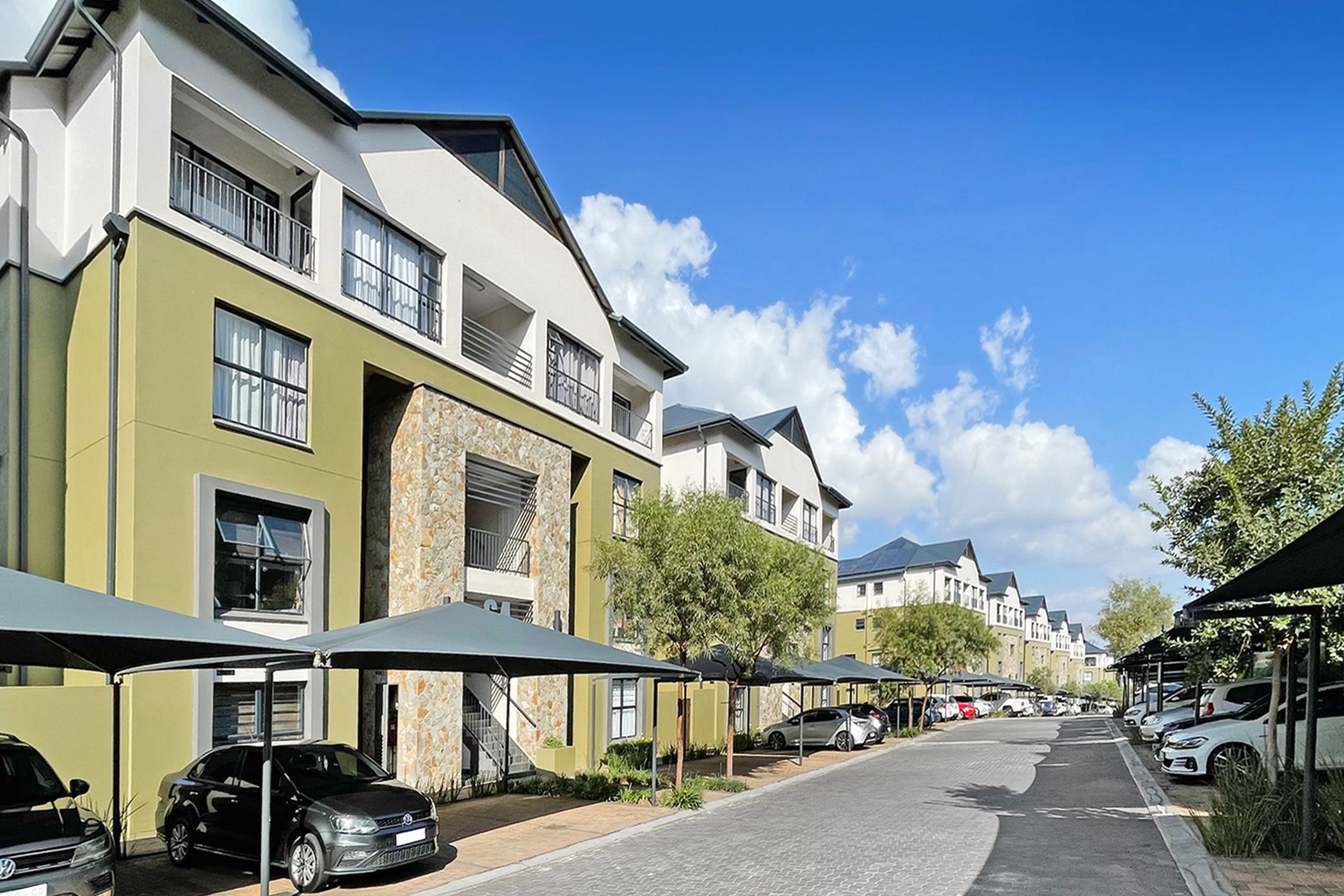 2 Bedroom Apartment For Sale Waterfall (Midrand) MR1654621 Pam