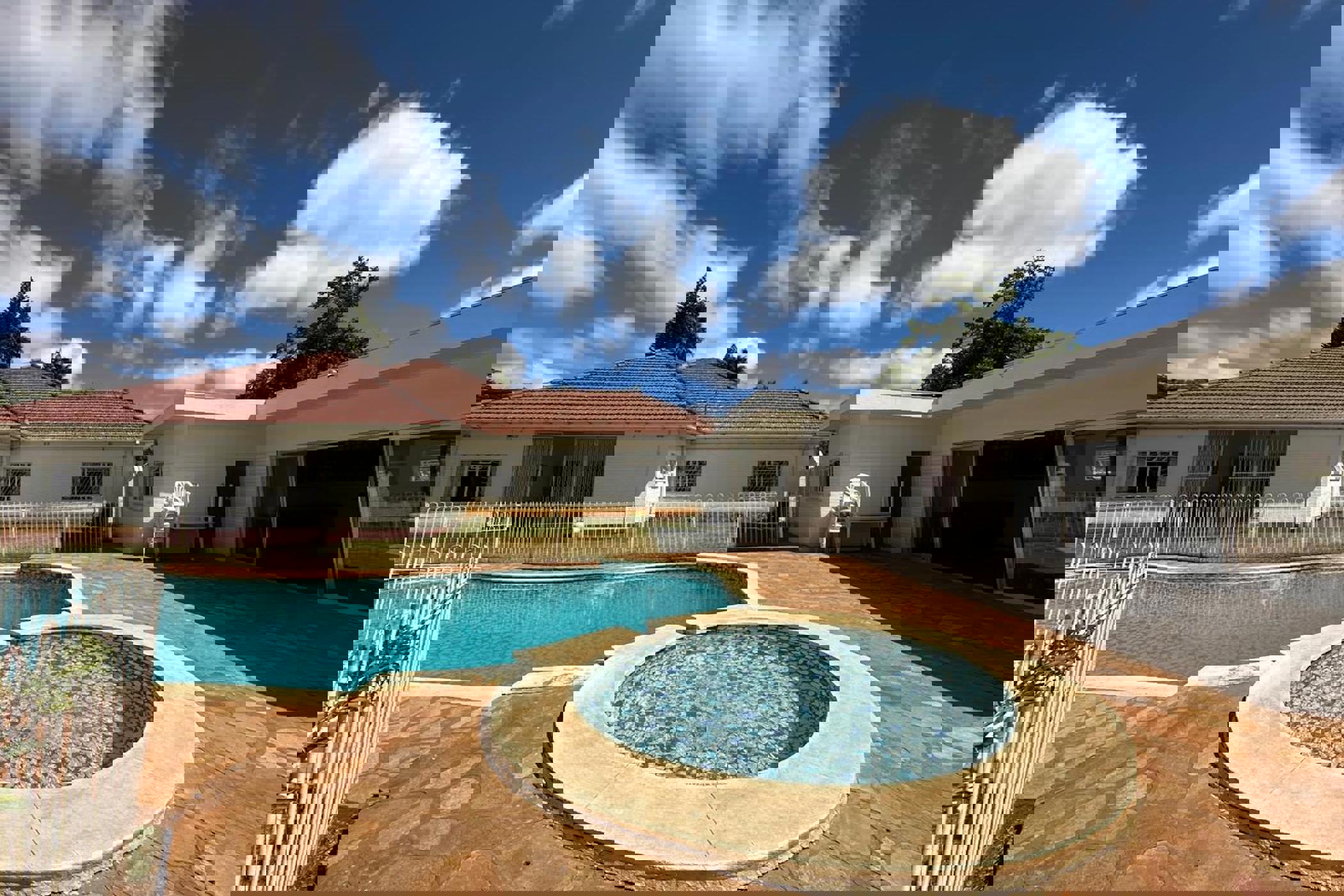 3 Bedroom House For Sale Bulawayo (Zimbabwe) 3ZB1653042 Pam